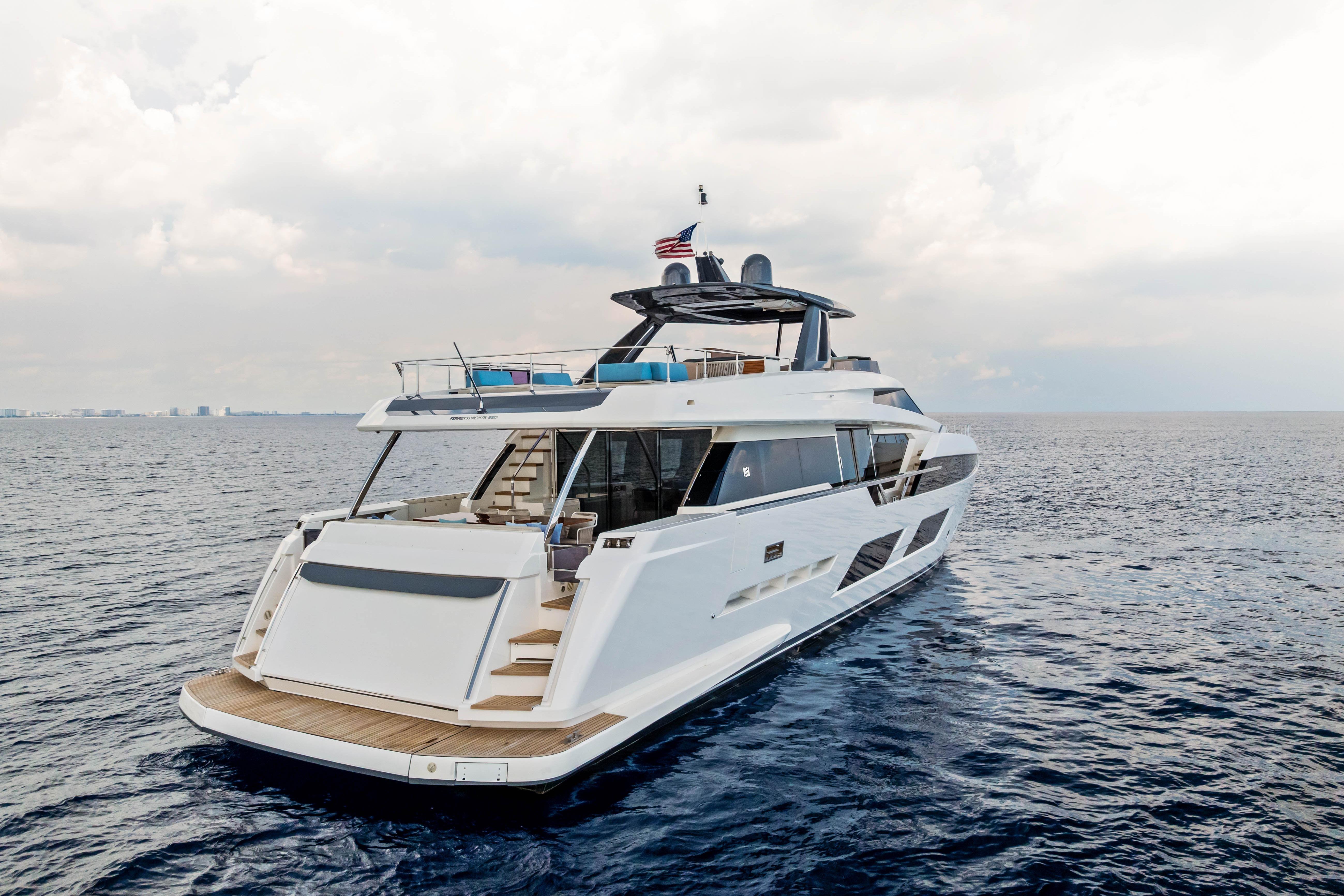 2021 Ferretti Yachts 92 