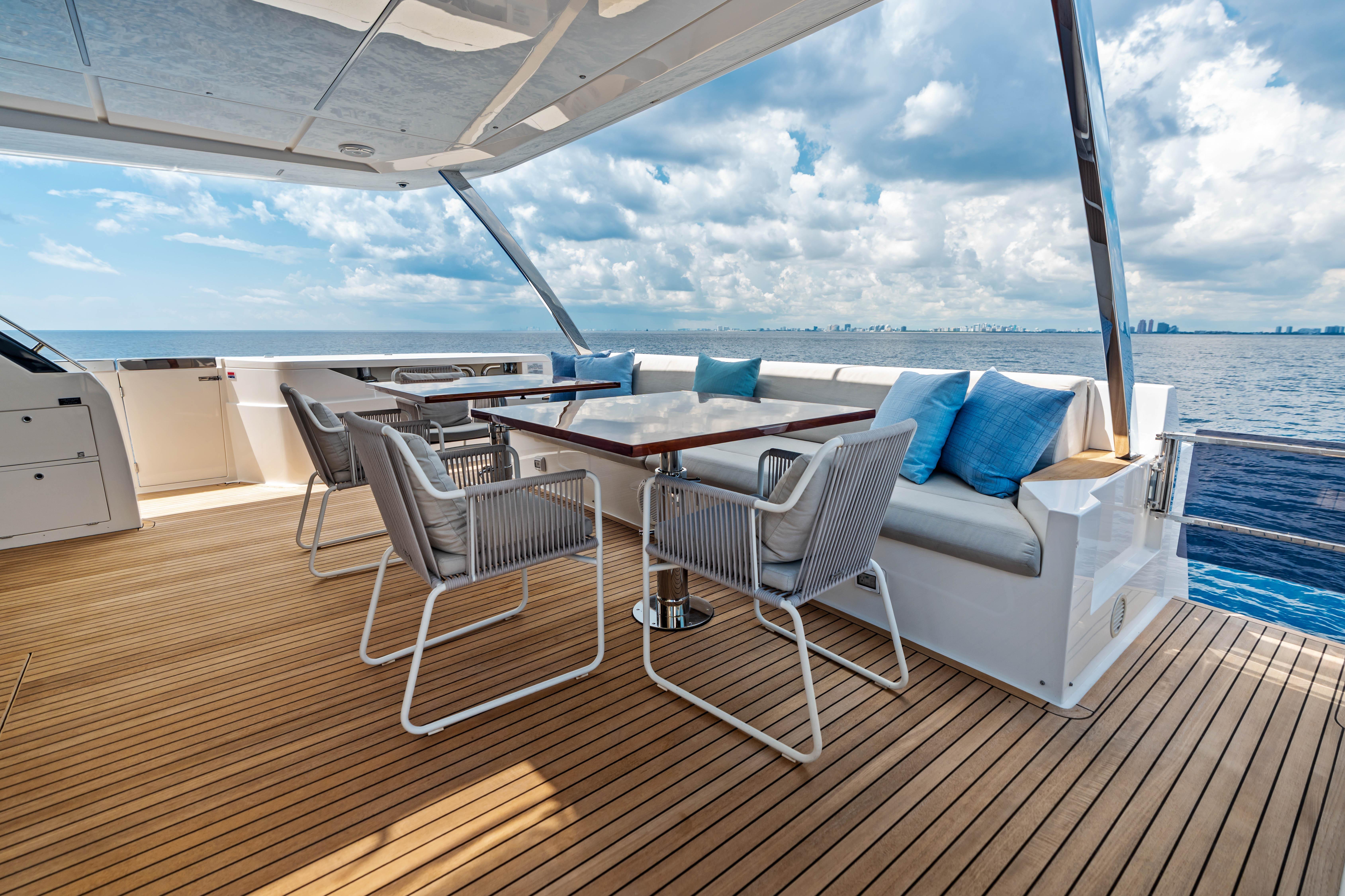 2021 Ferretti Yachts 92 