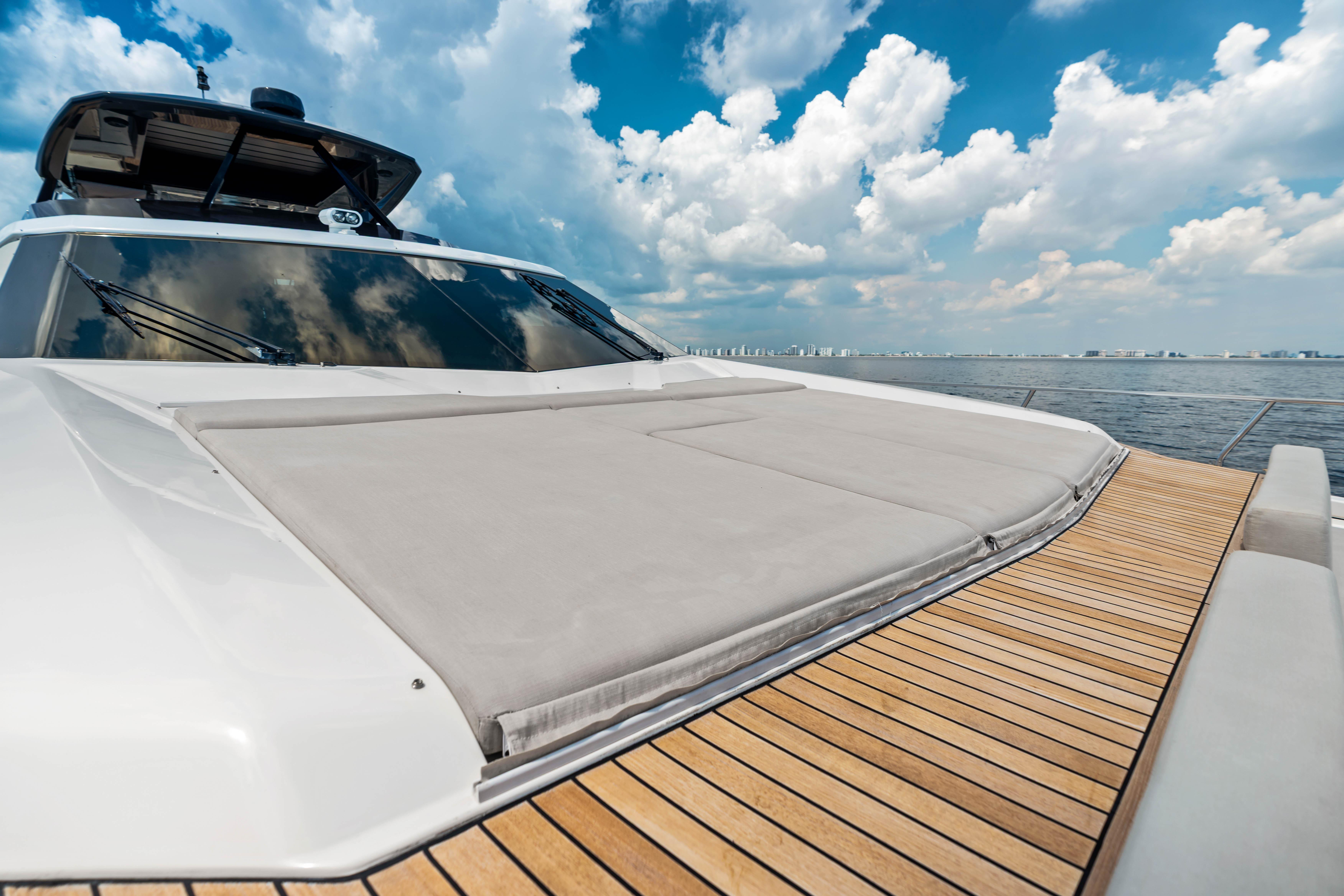 2021 Ferretti Yachts 92 