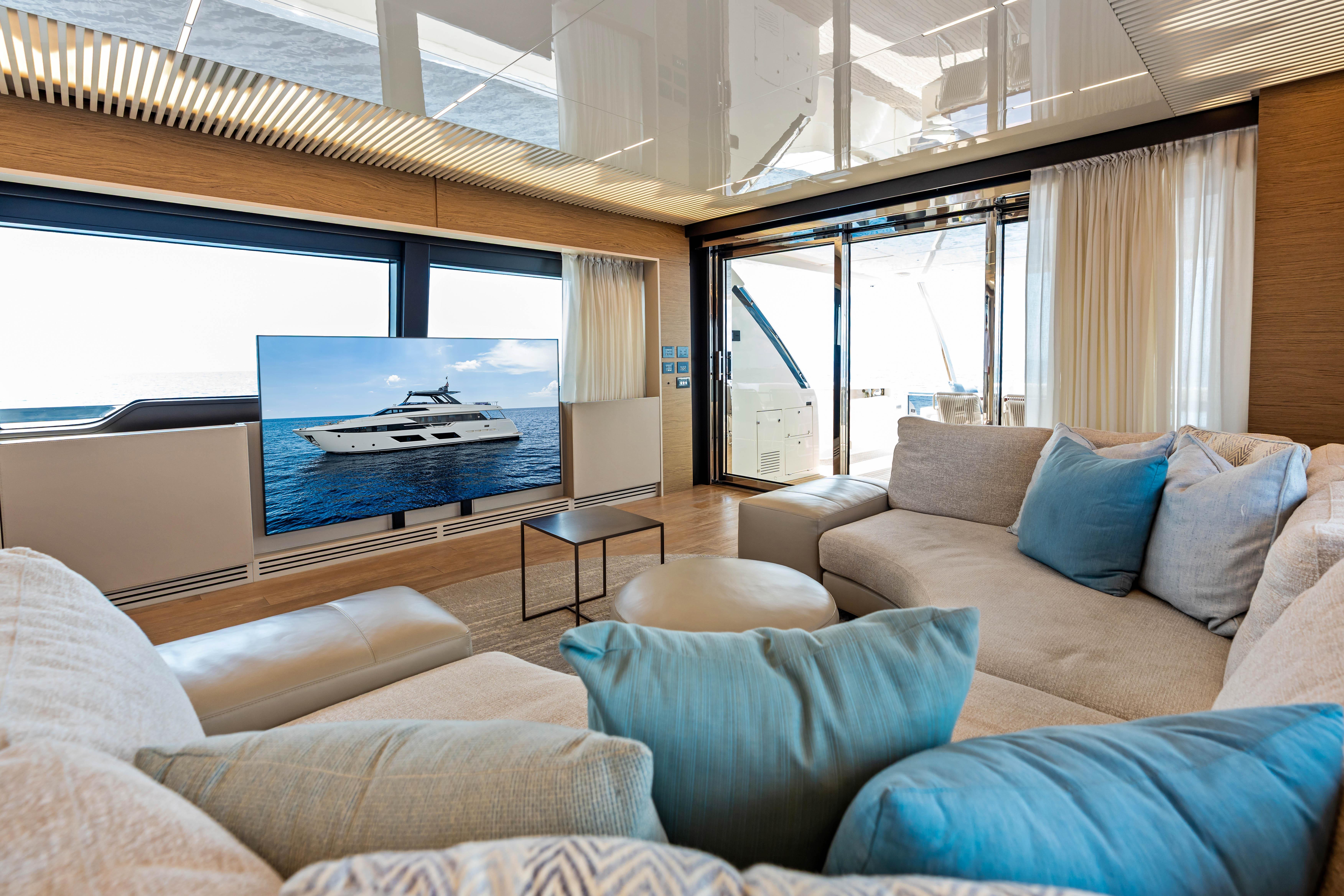 2021 Ferretti Yachts 92 