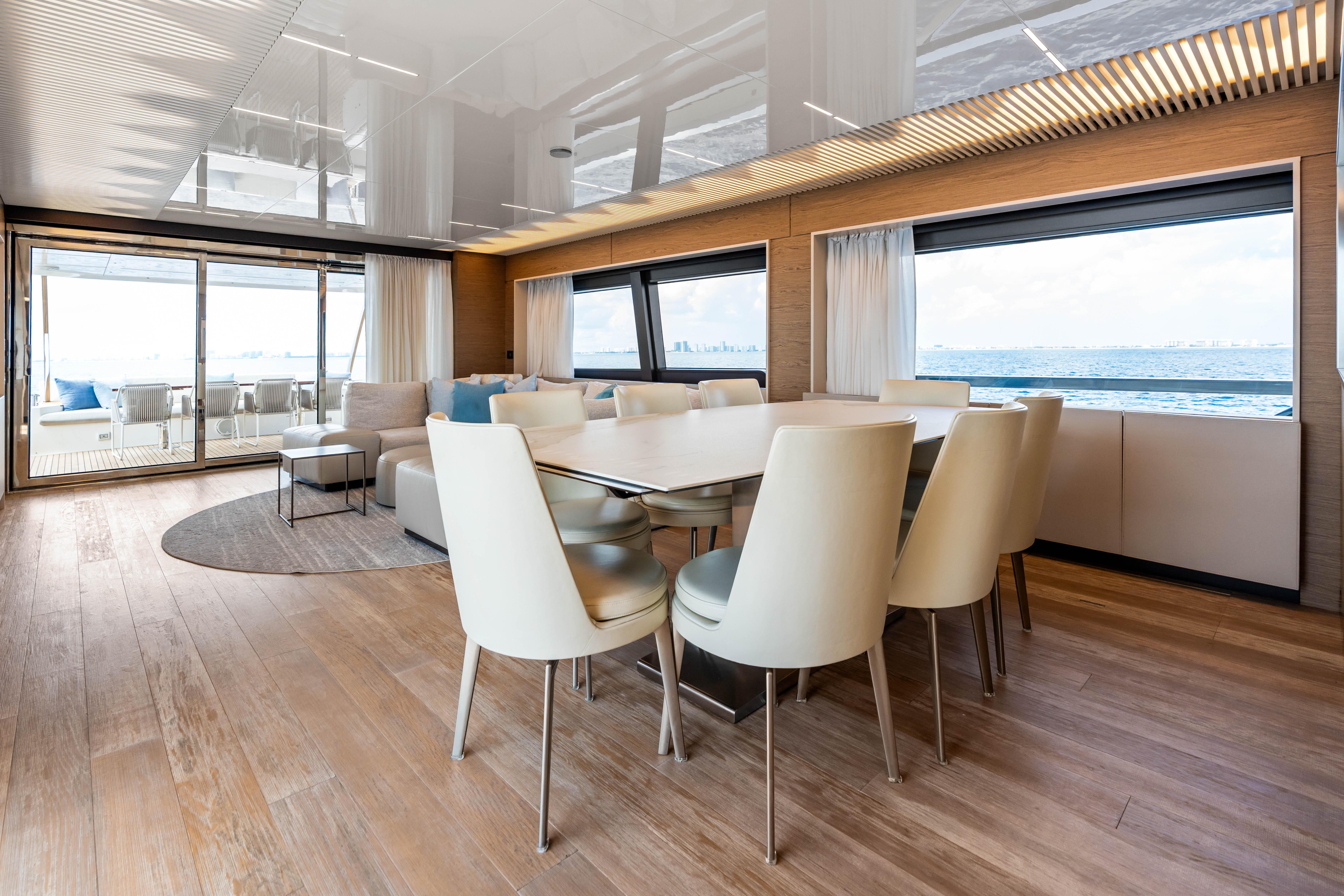 2021 Ferretti Yachts 92 