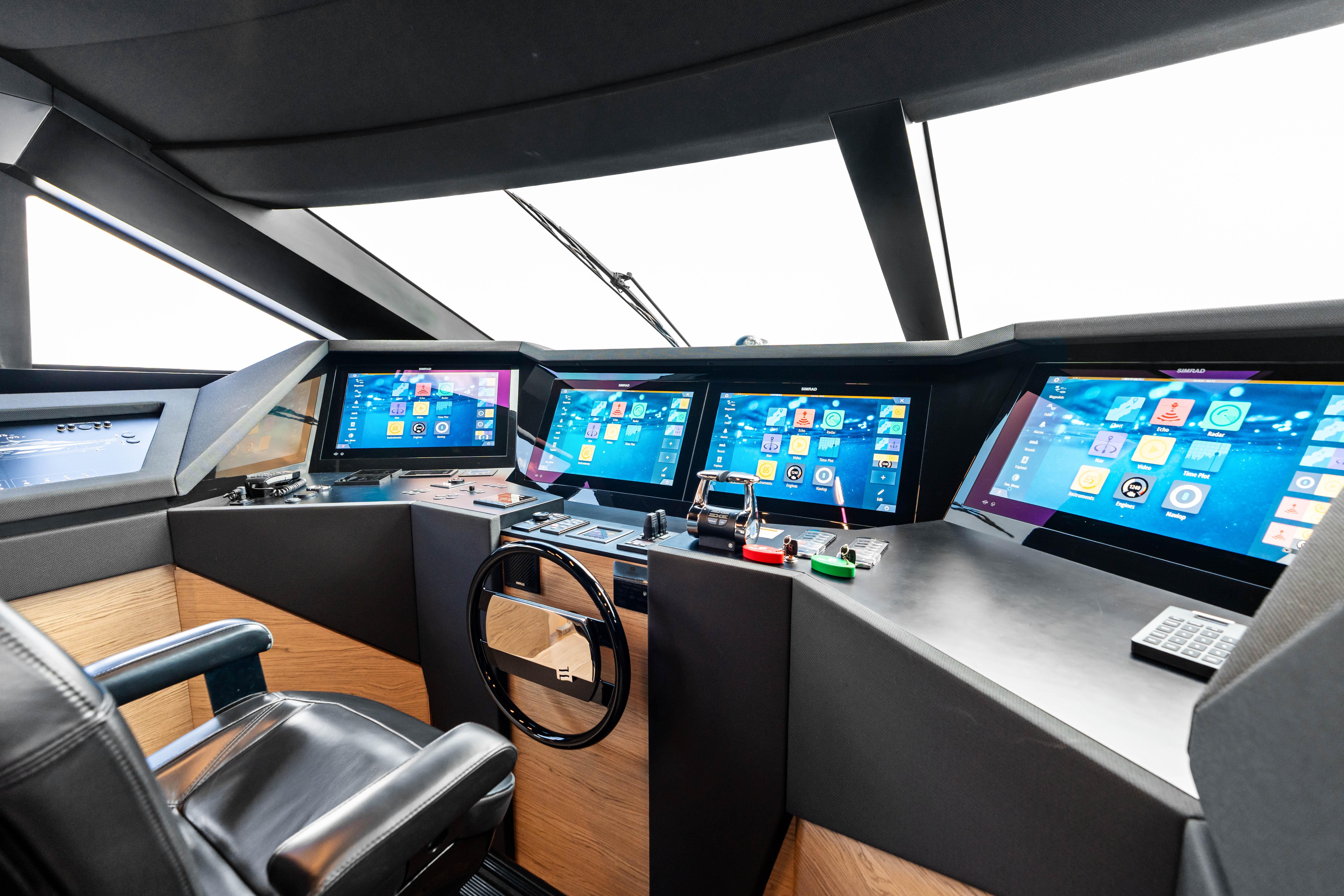 2021 Ferretti Yachts 92 