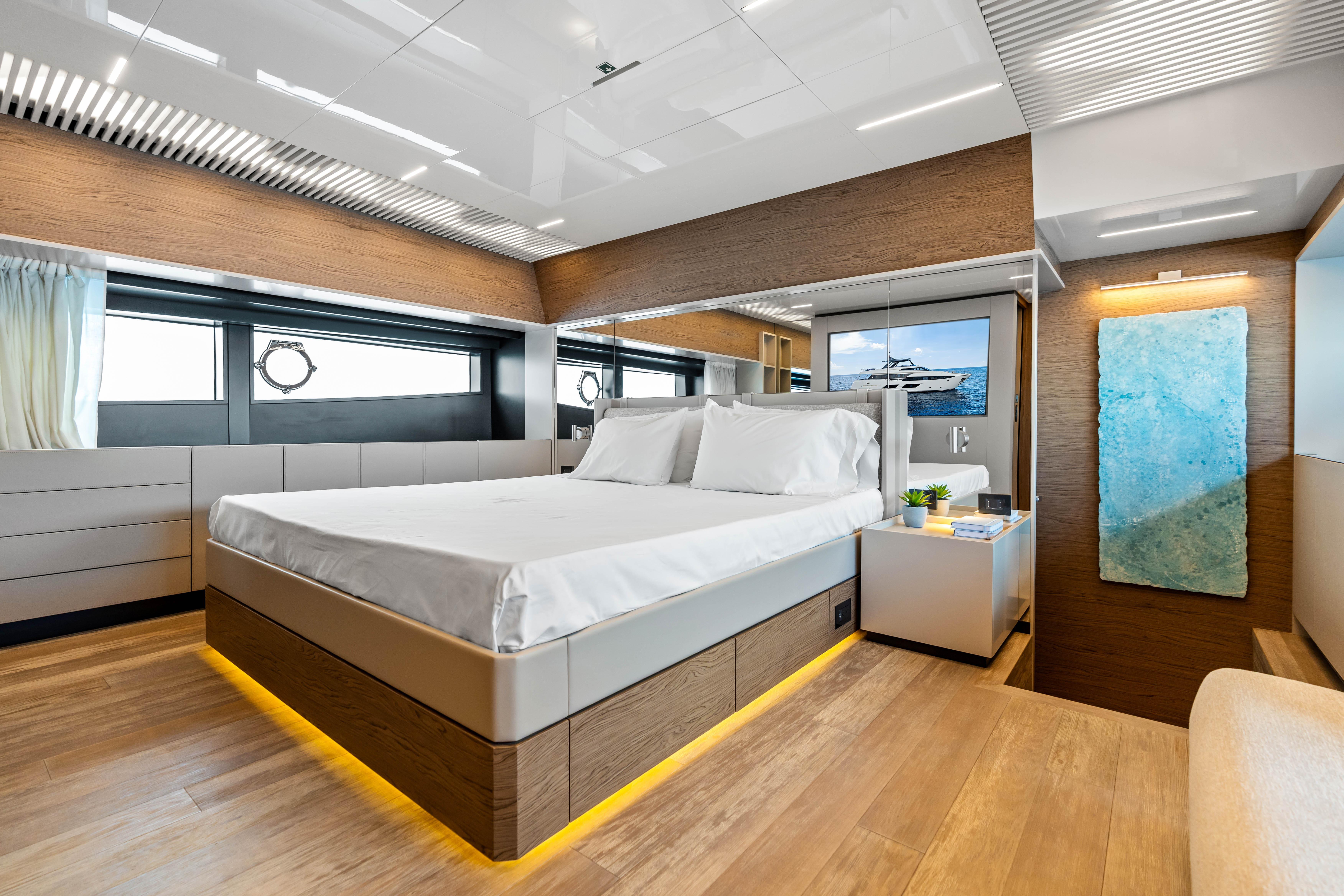 2021 Ferretti Yachts 92 
