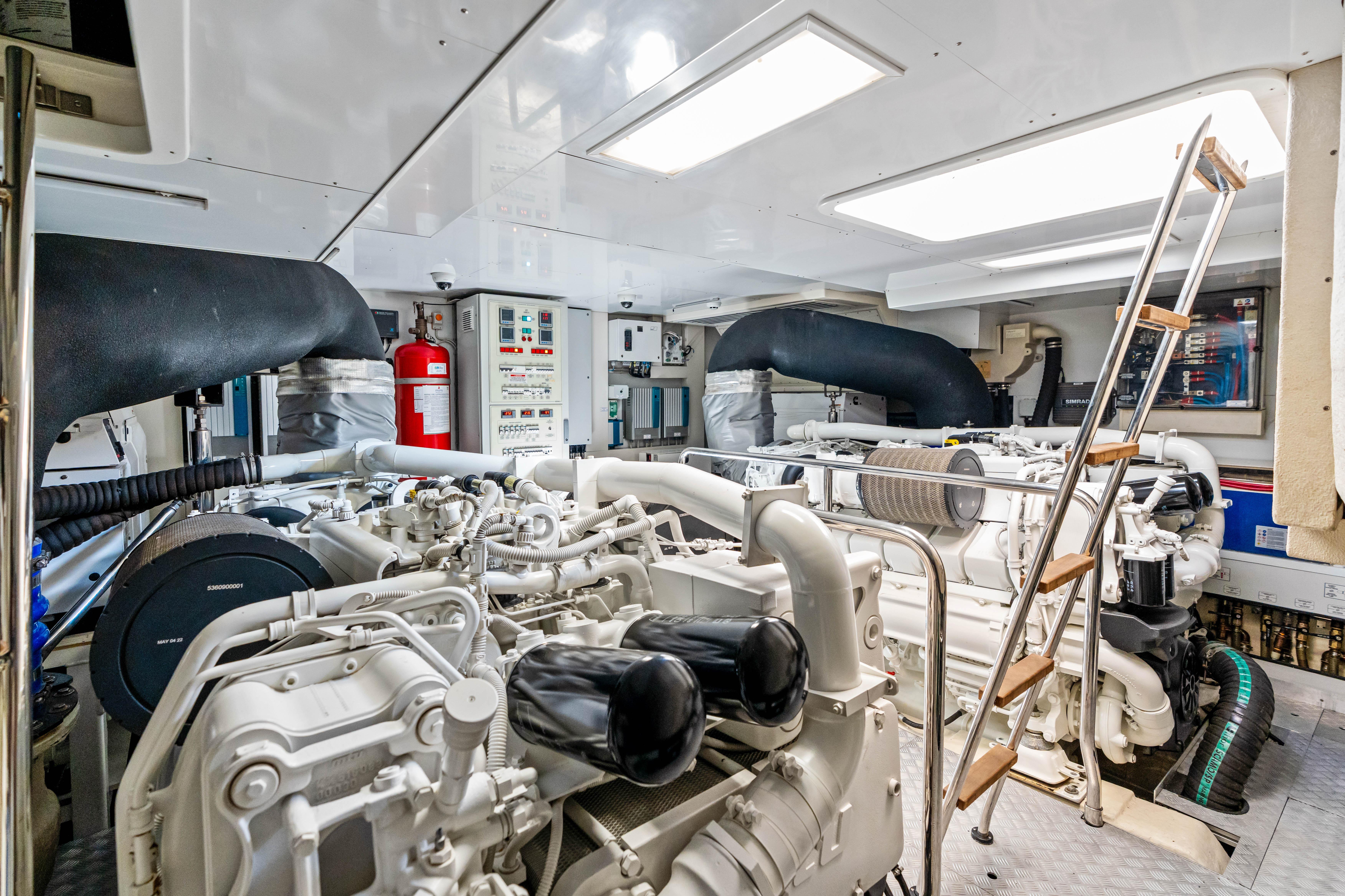 2021 Ferretti Yachts 92 