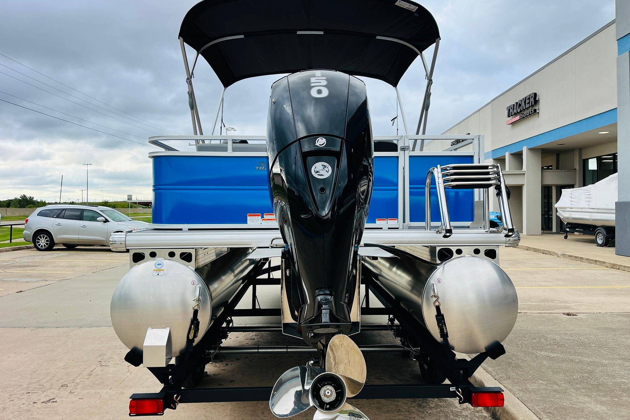 2026 Sun Tracker Party Barge 22 RF DLX