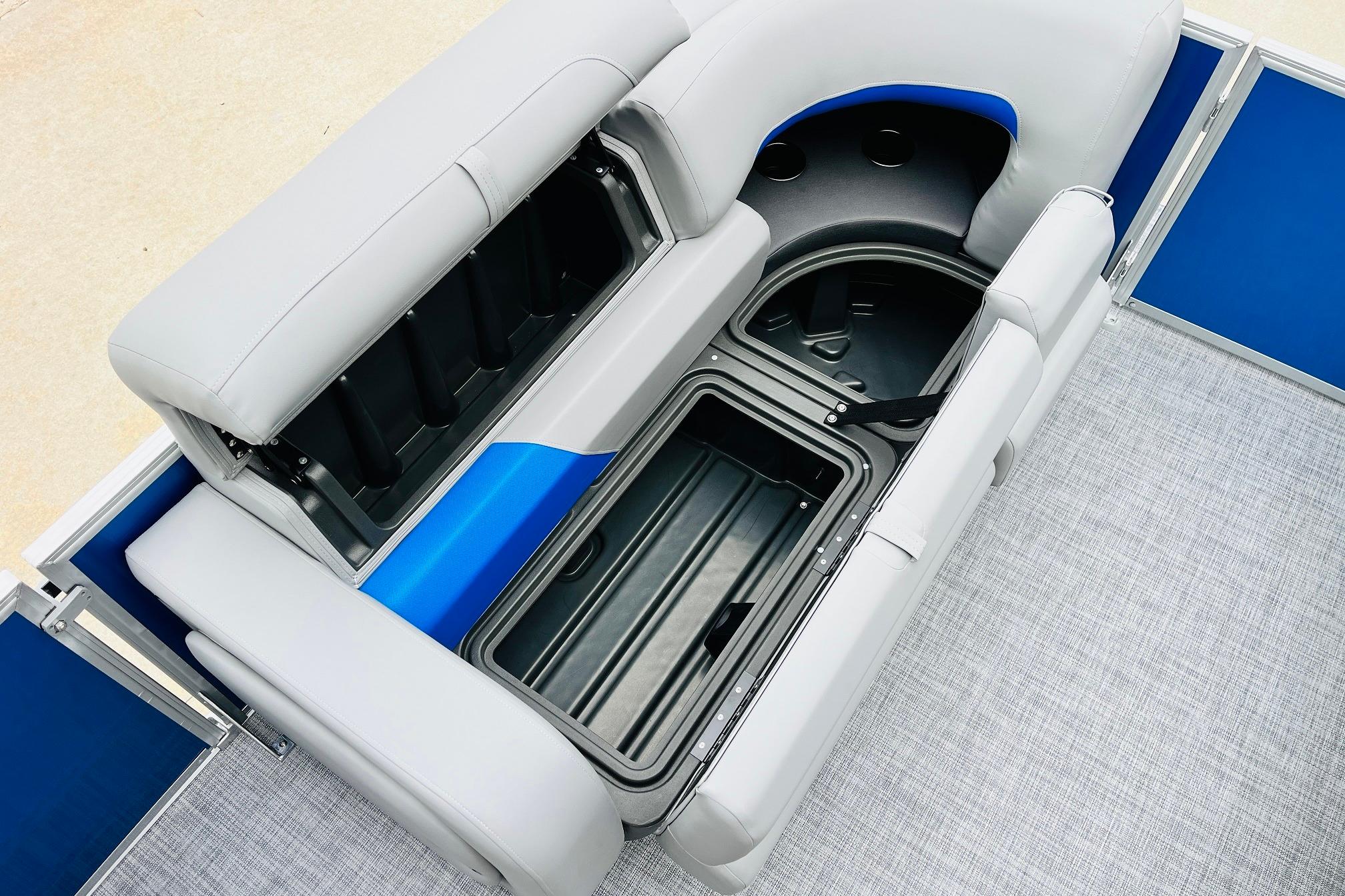 2026 Sun Tracker Party Barge 22 RF DLX