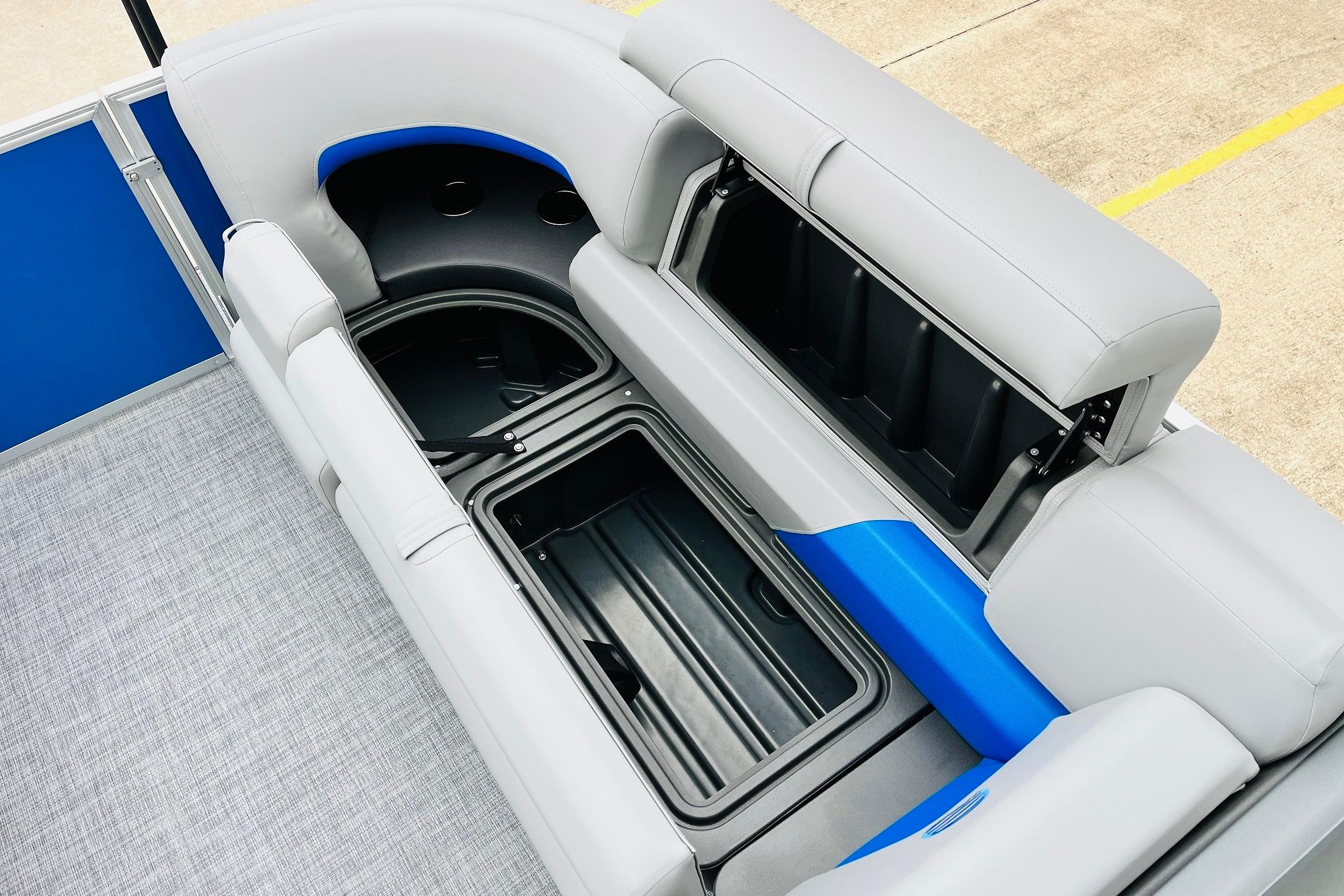 2026 Sun Tracker Party Barge 22 RF DLX