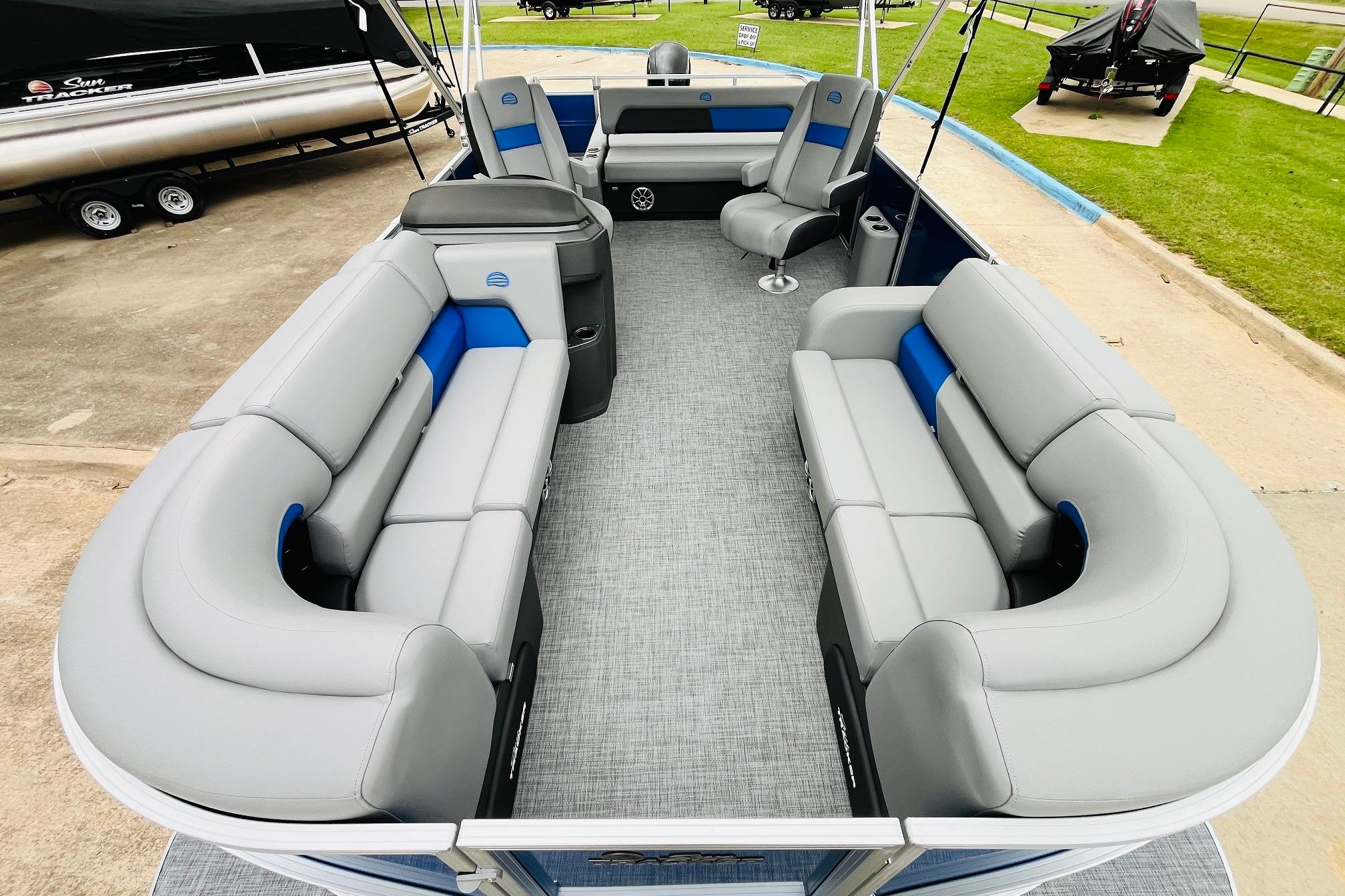 2026 Sun Tracker Party Barge 22 RF DLX