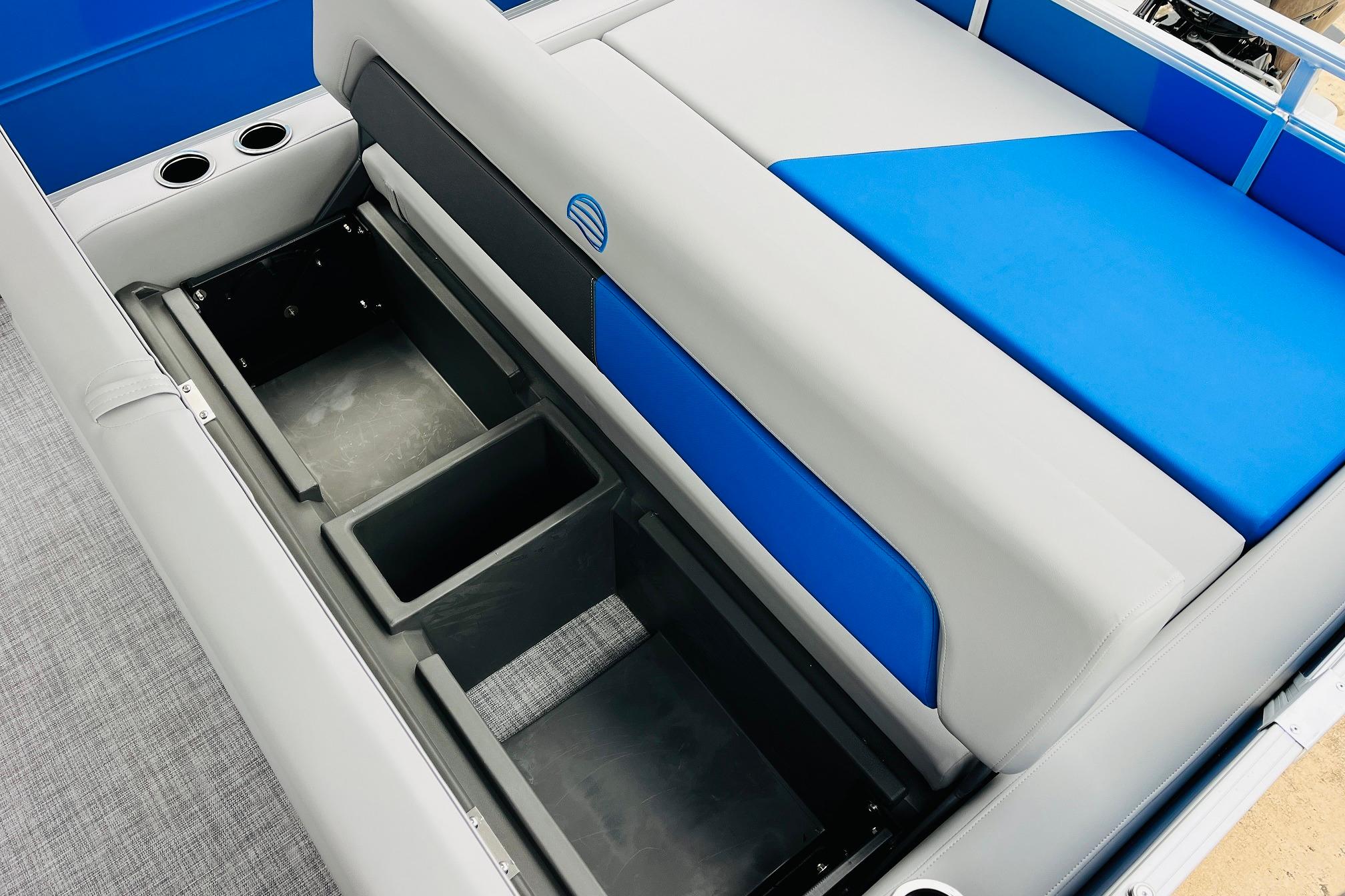 2026 Sun Tracker Party Barge 22 RF DLX