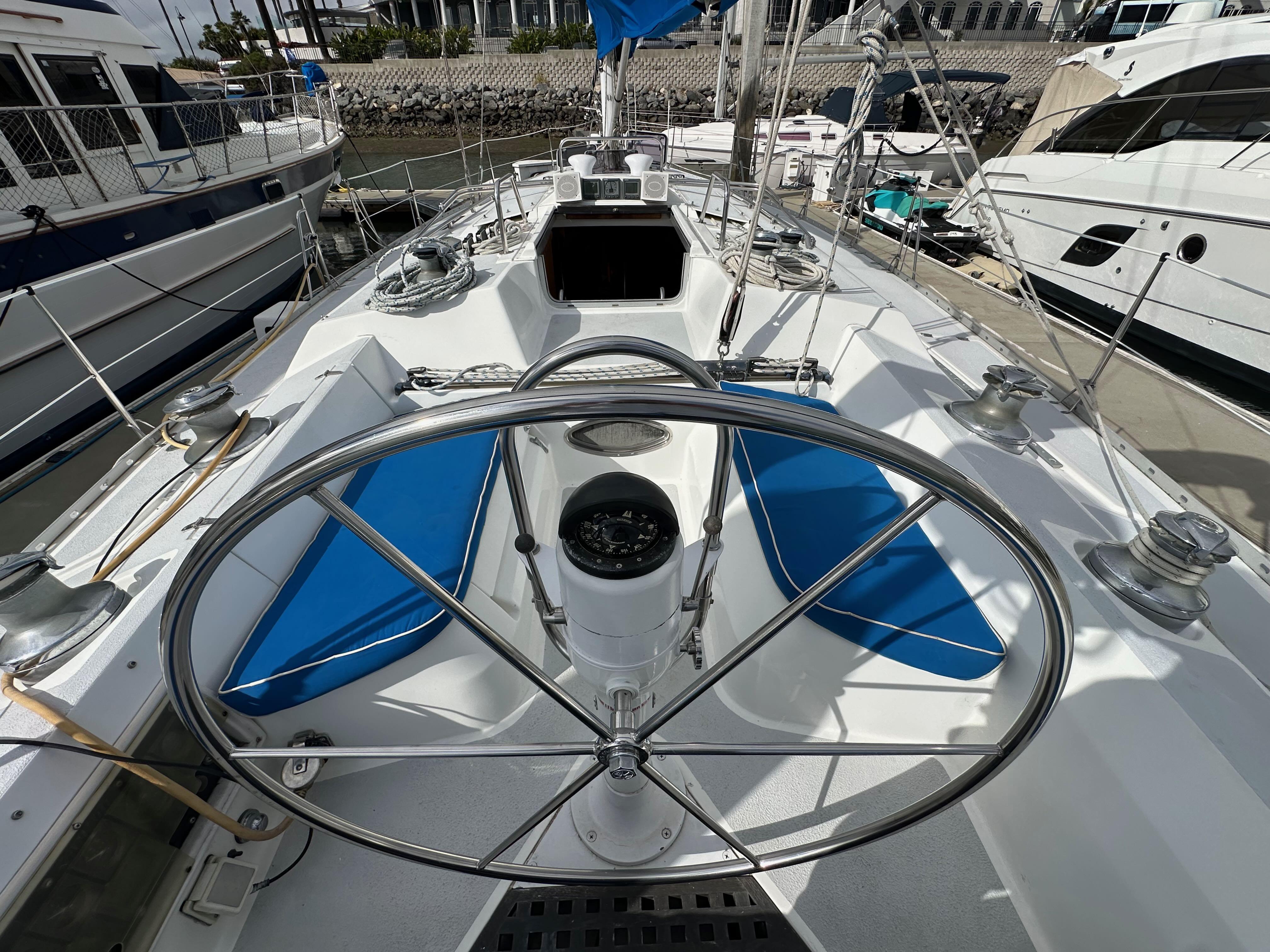 Image [20] of 1987 Hunter Legend 45