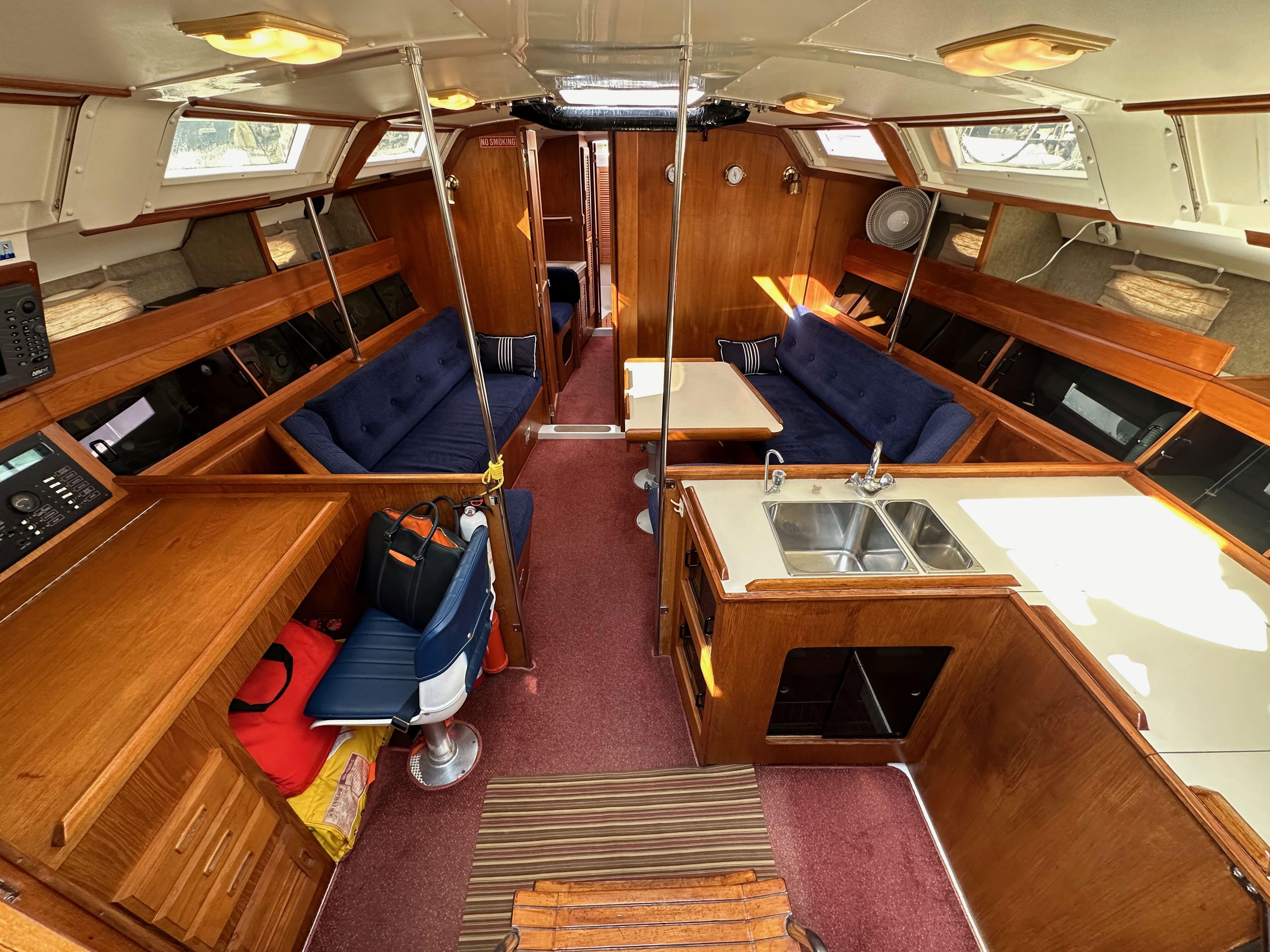 Image [26] of 1987 Hunter Legend 45