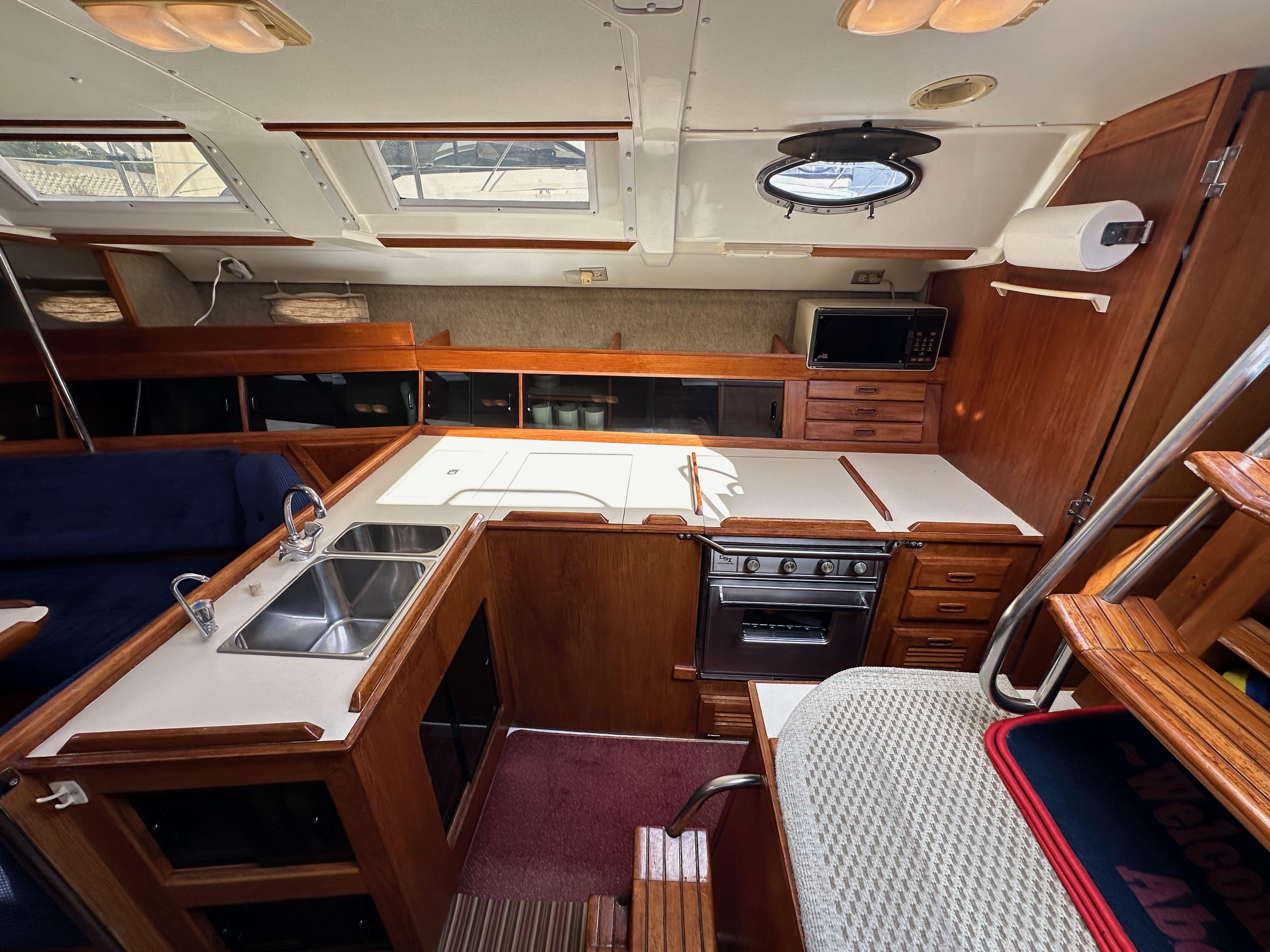 Image [29] of 1987 Hunter Legend 45
