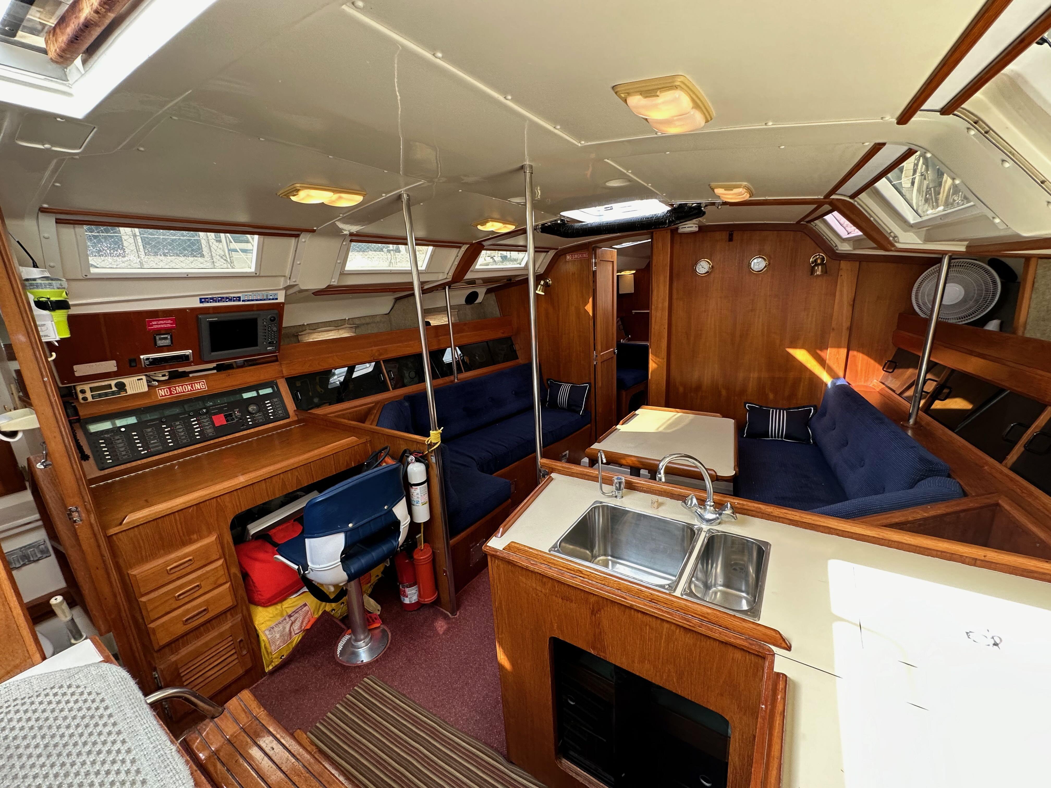 Image [36] of 1987 Hunter Legend 45