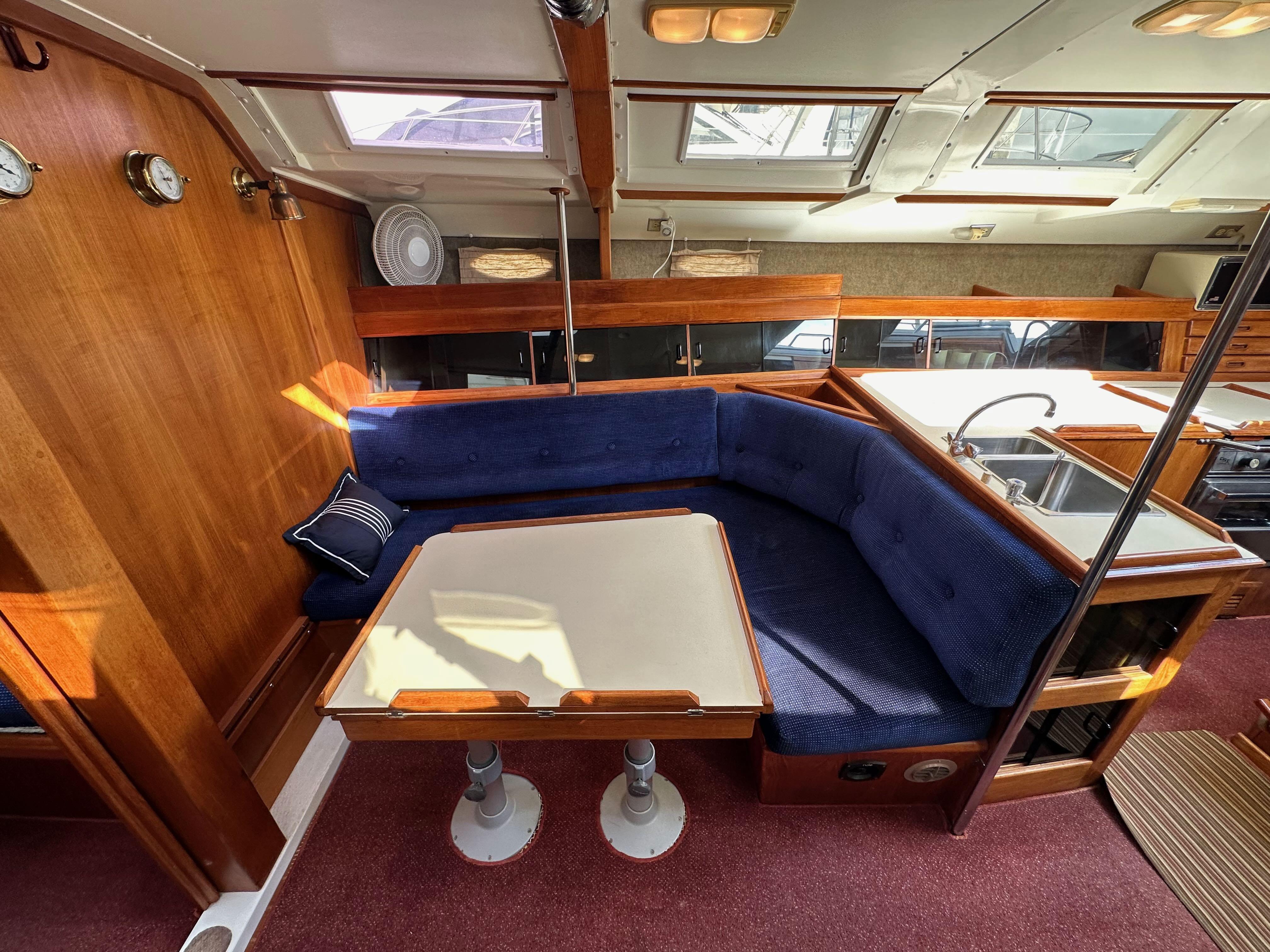 Image [44] of 1987 Hunter Legend 45