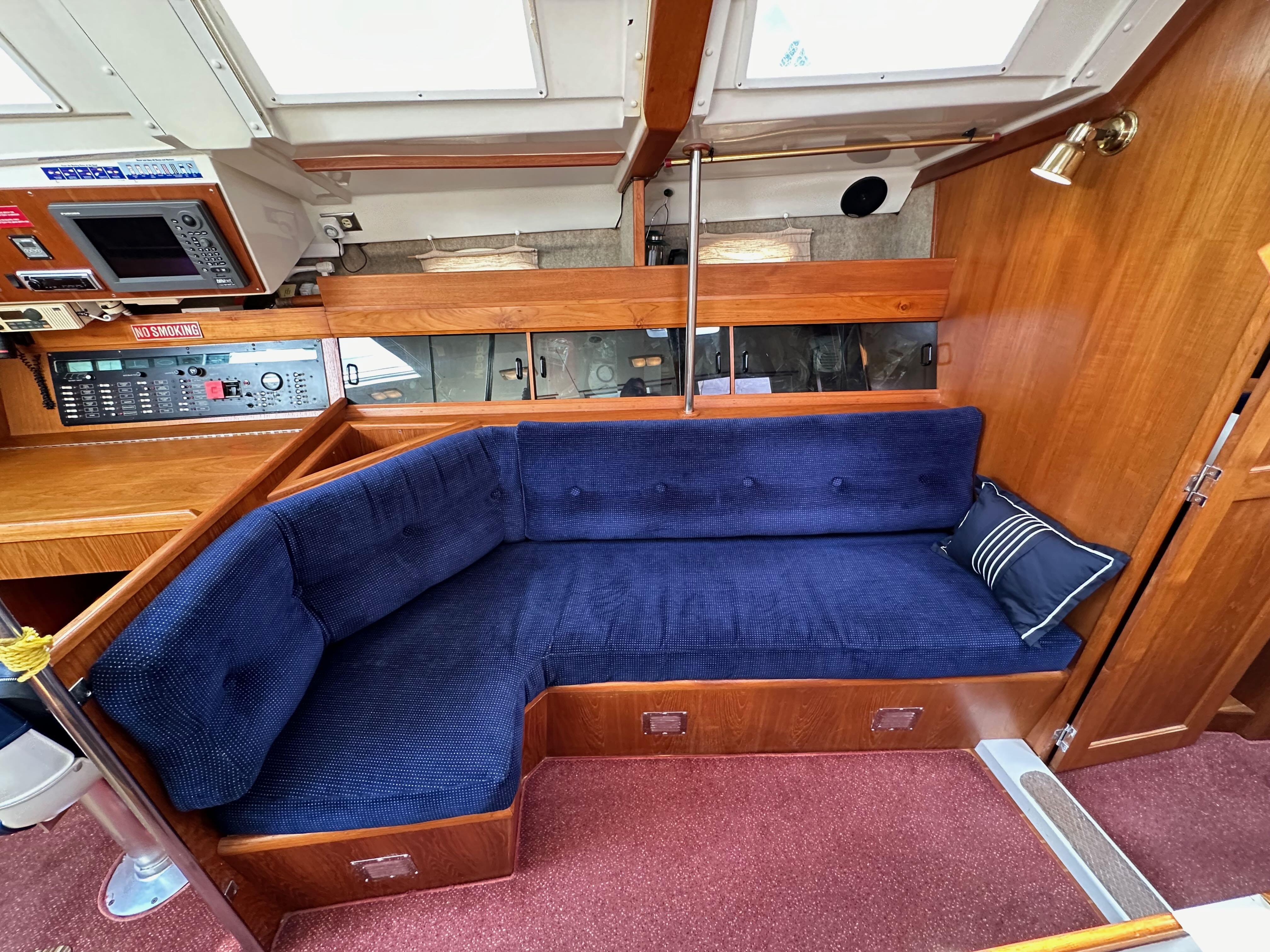Image [45] of 1987 Hunter Legend 45