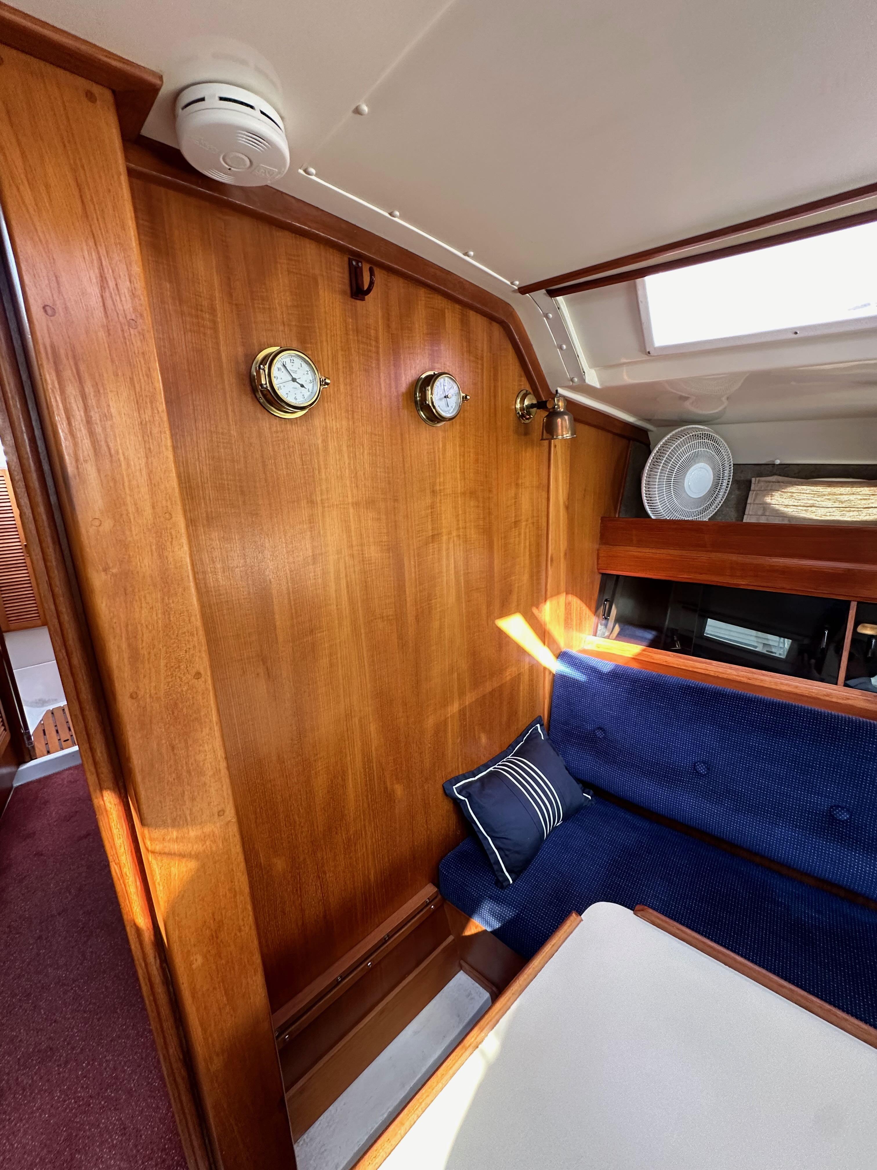 Image [46] of 1987 Hunter Legend 45