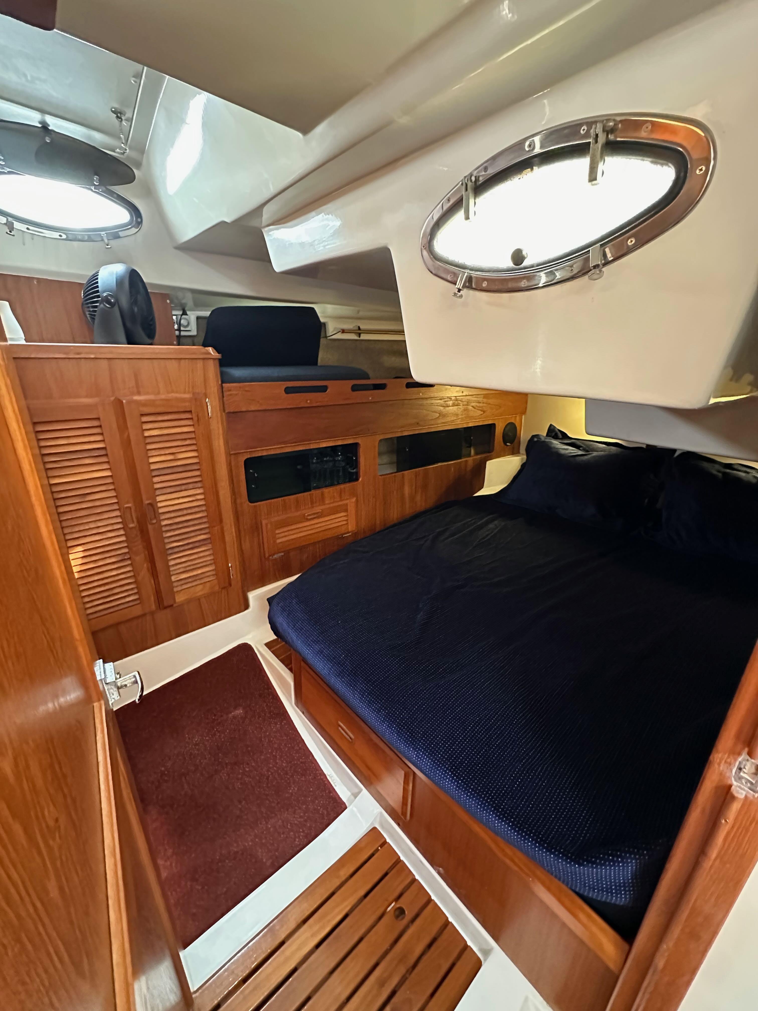 Image [65] of 1987 Hunter Legend 45