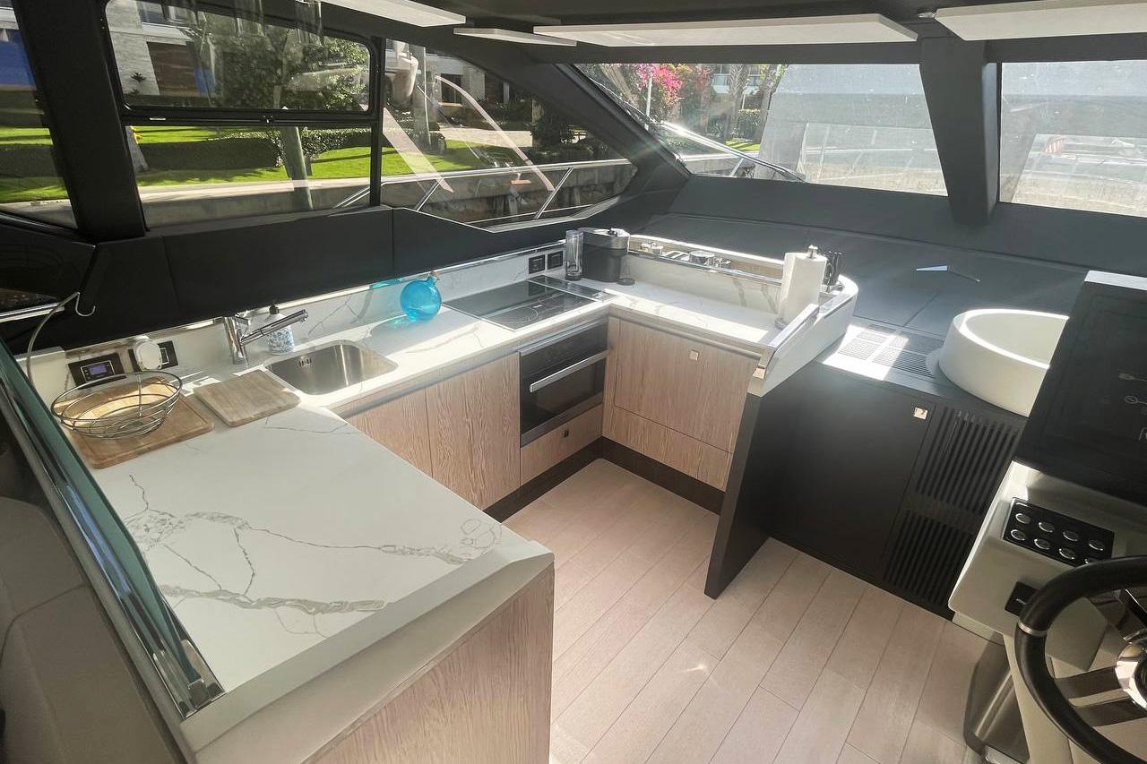 2020 Azimut 70 