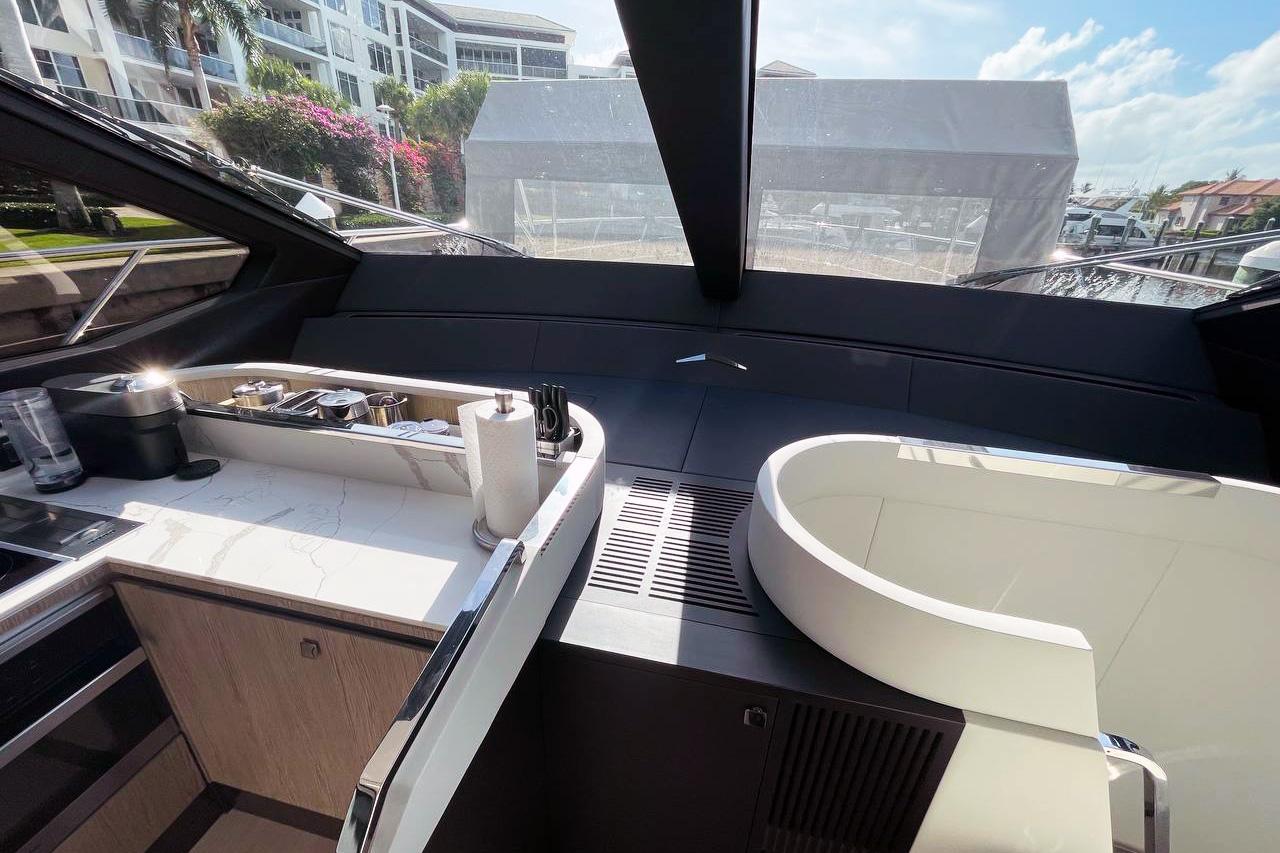 2020 Azimut 70 