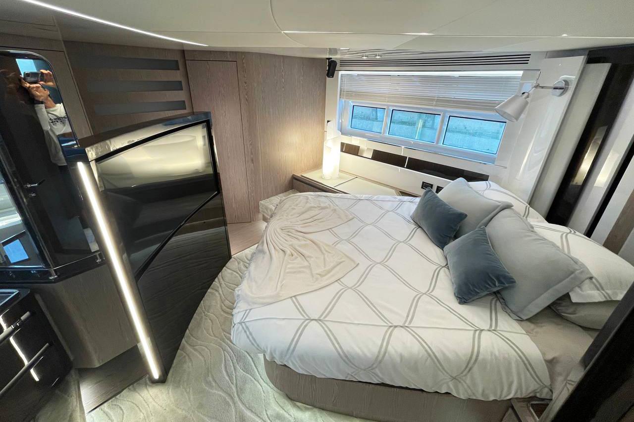 2020 Azimut 70 