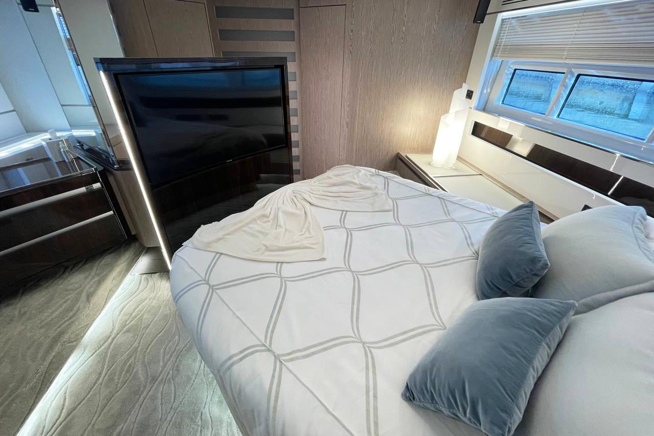2020 Azimut 70 