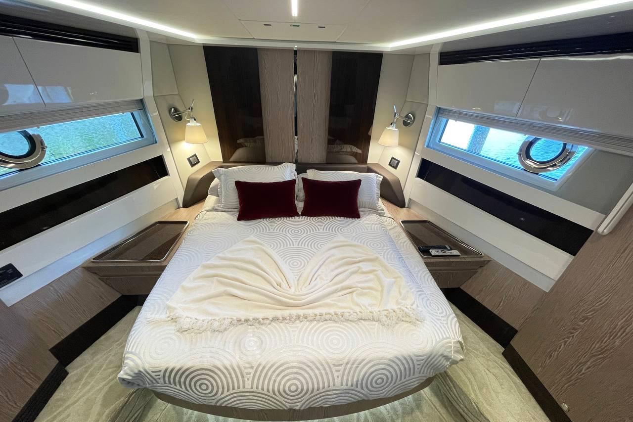 2020 Azimut 70 