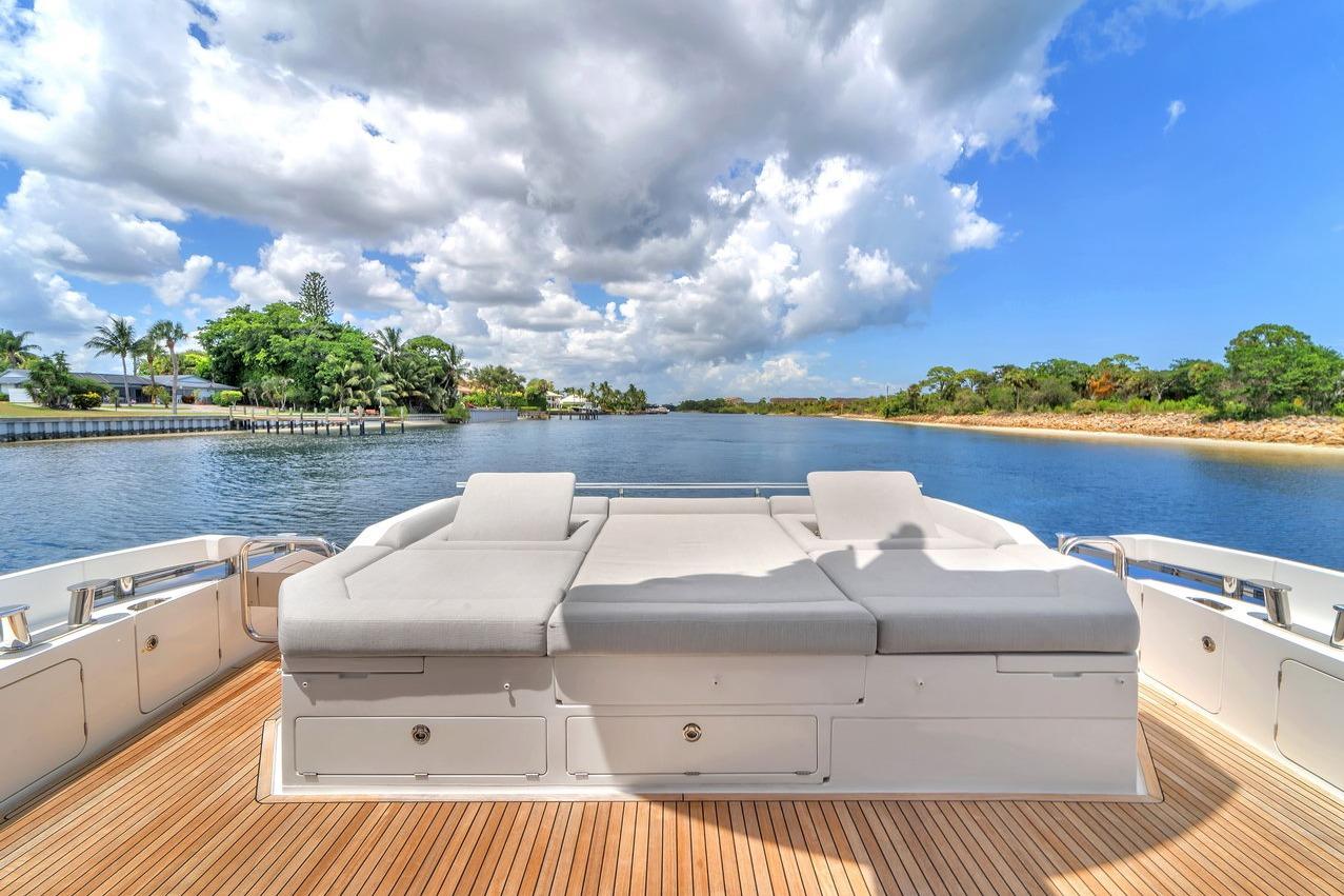 2020 Azimut 70 