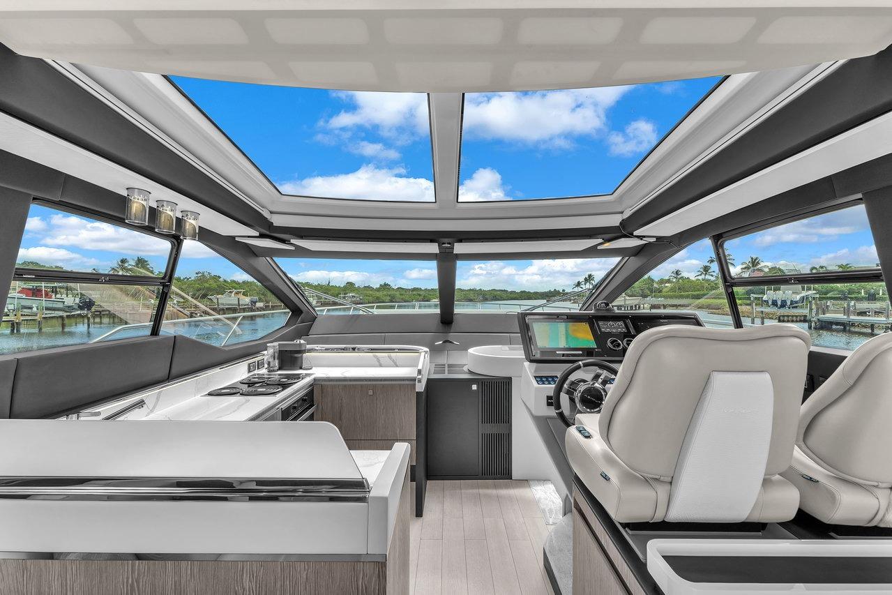 2020 Azimut 70 