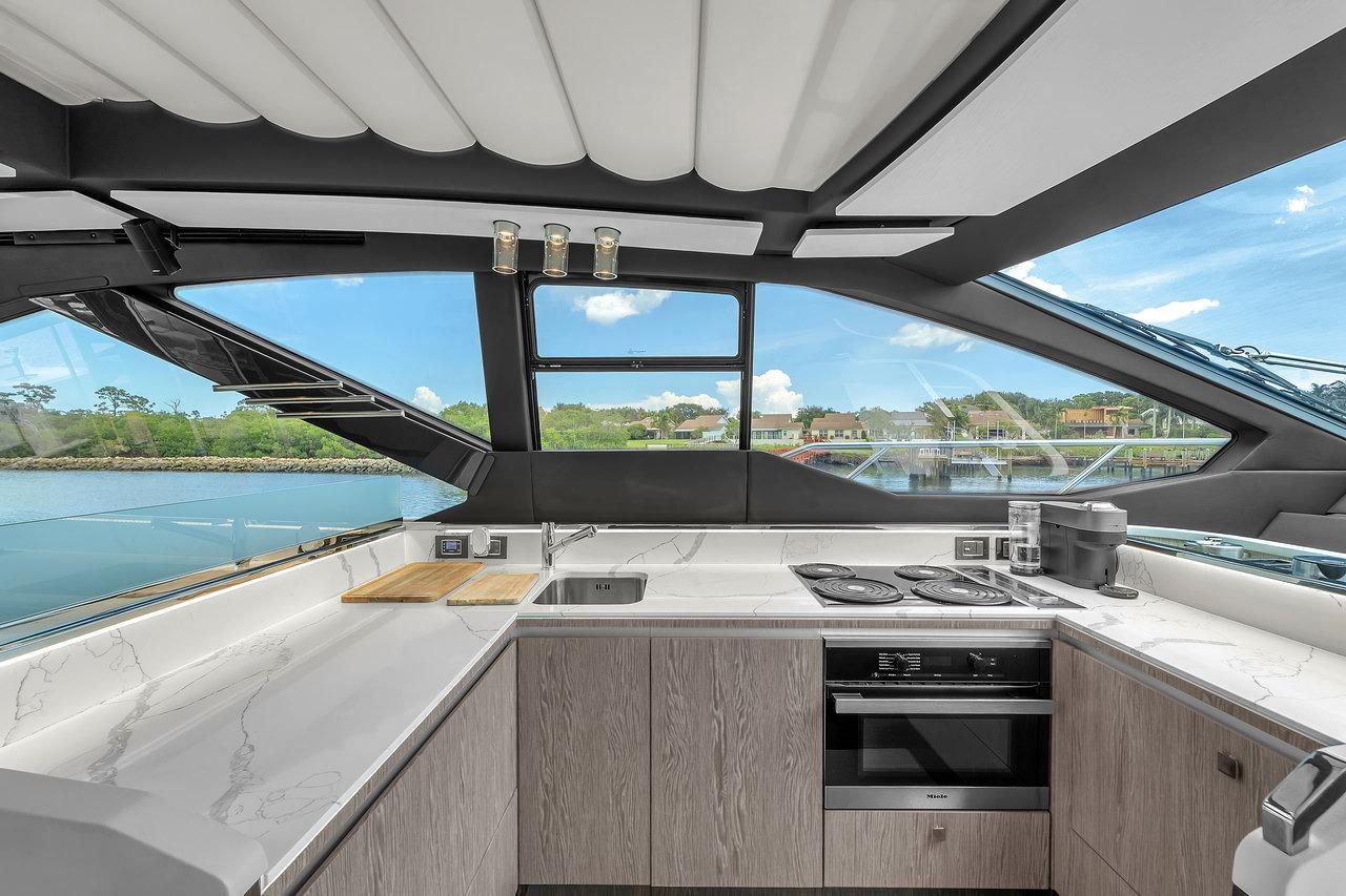 2020 Azimut 70 
