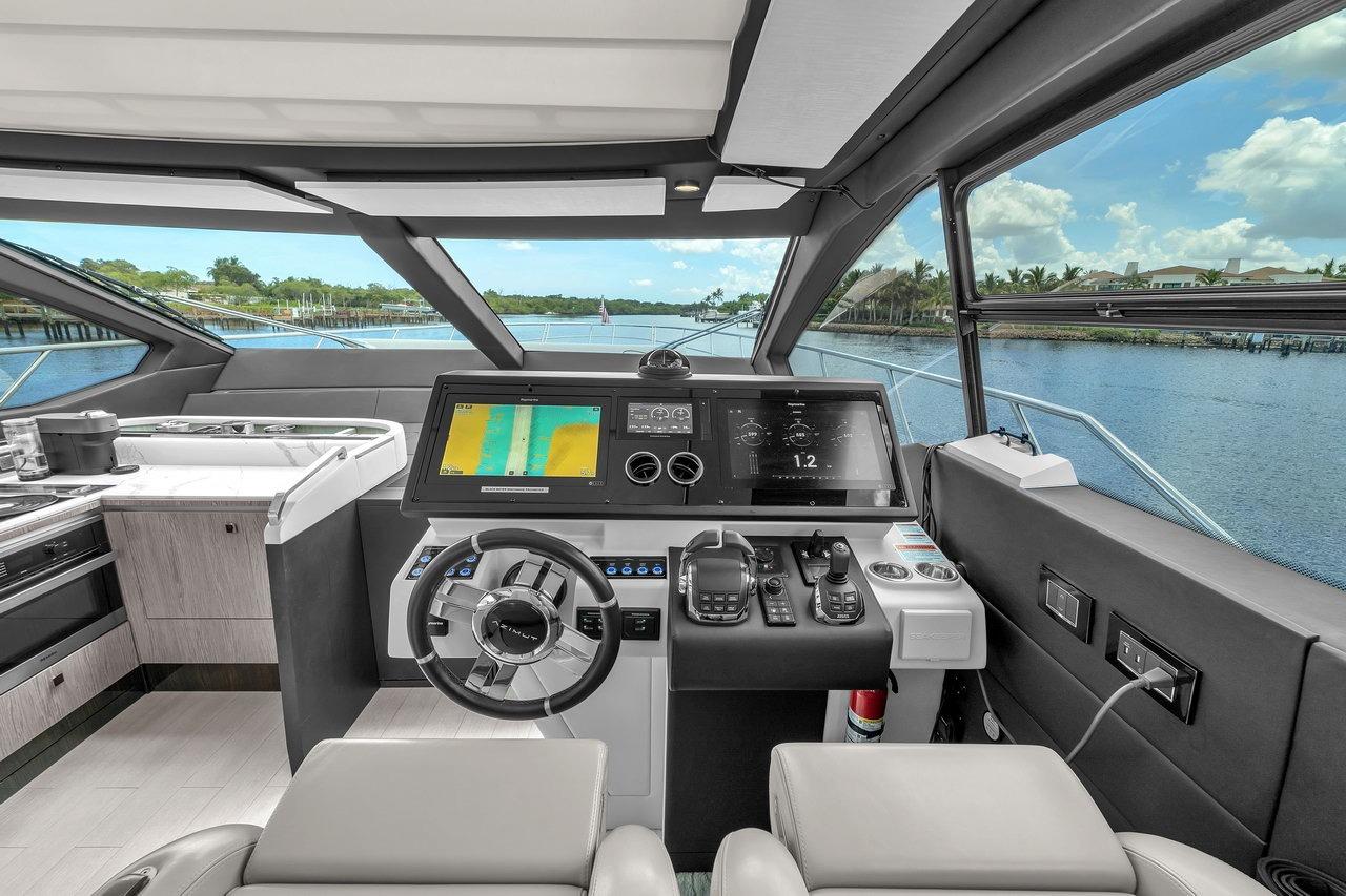 2020 Azimut 70 