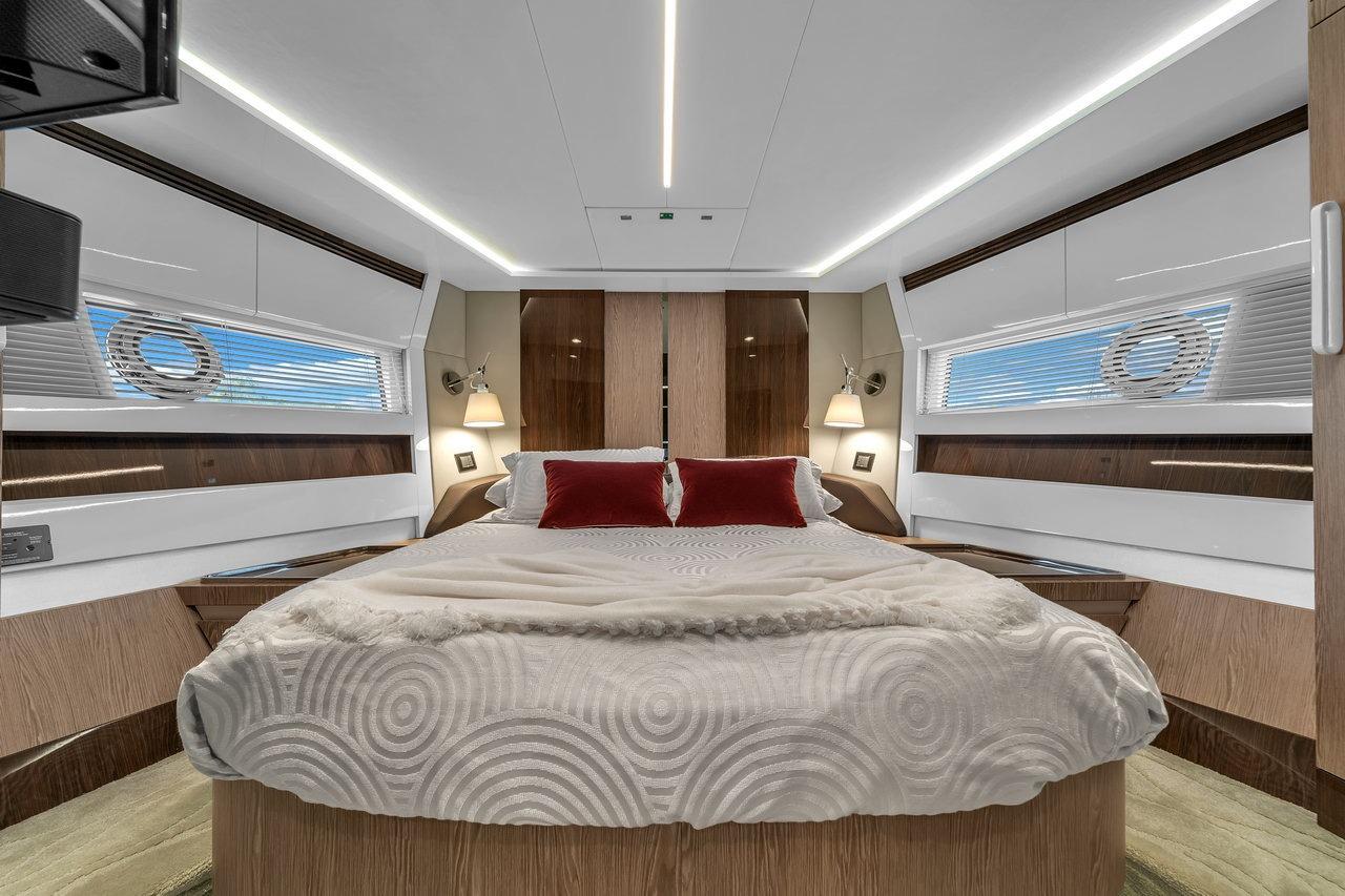 2020 Azimut 70 