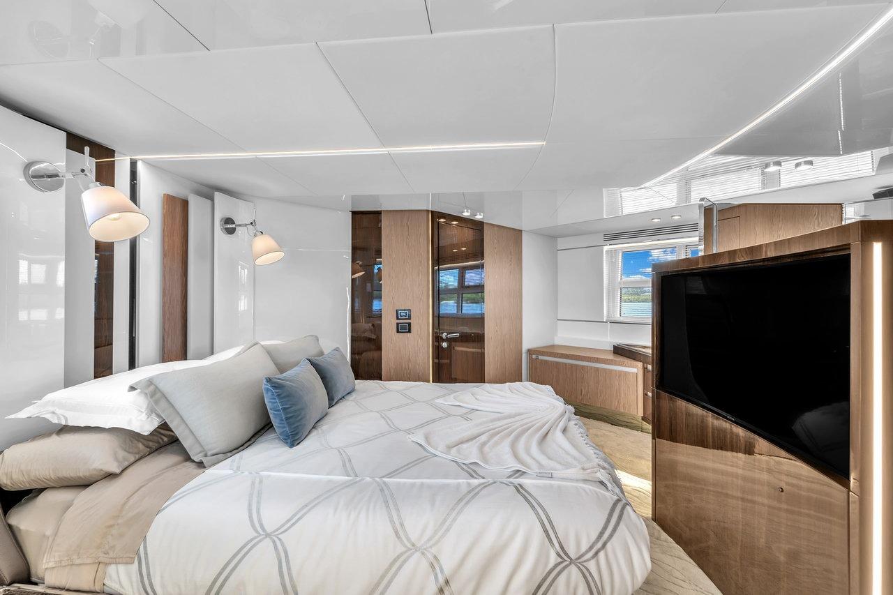 2020 Azimut 70 