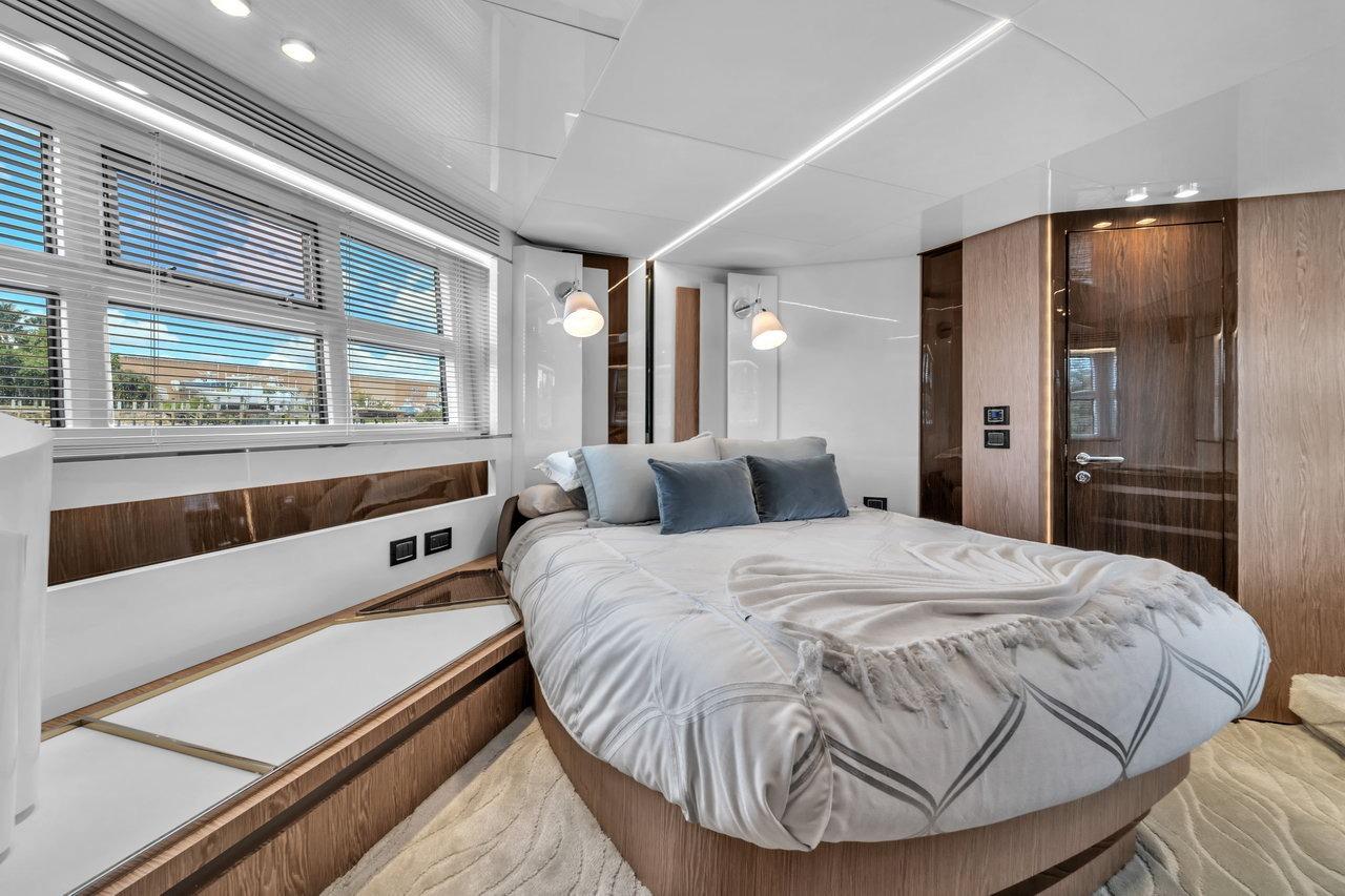 2020 Azimut 70 