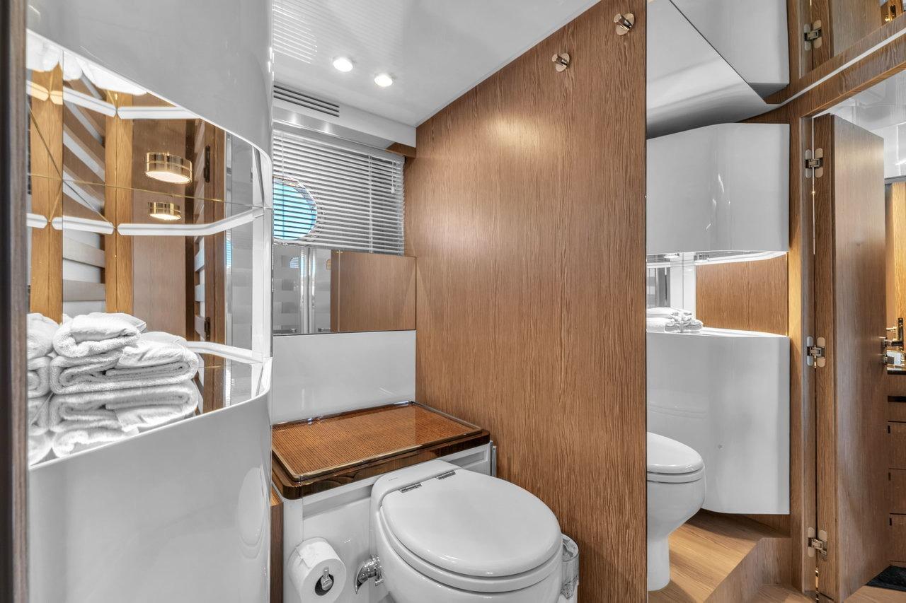 2020 Azimut 70 