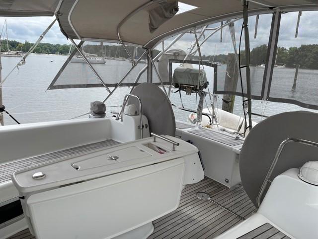 Cockpit with screens