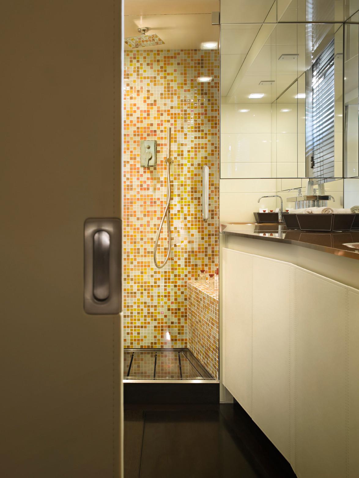 VIP bathroom