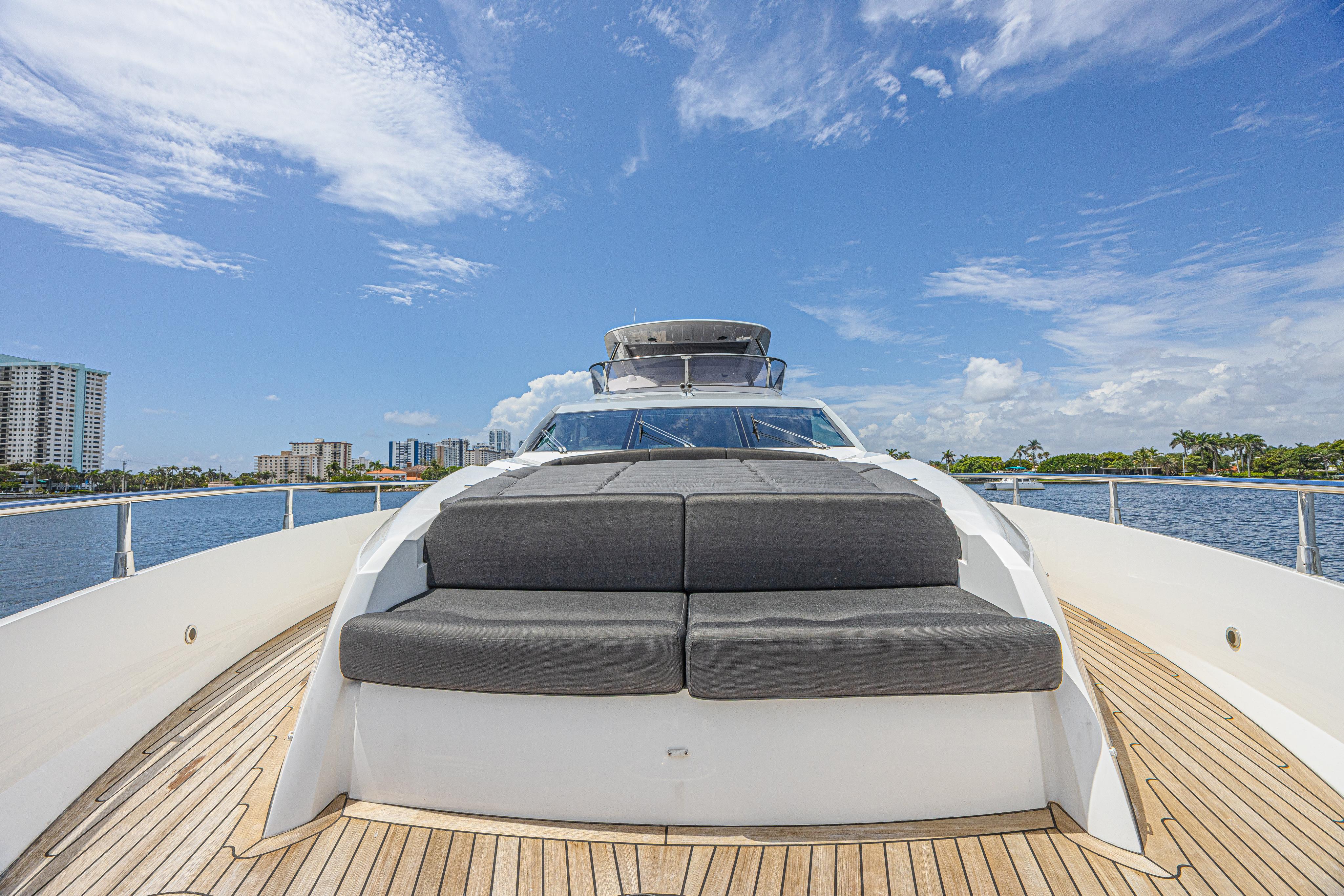 2017 Sunseeker 75 