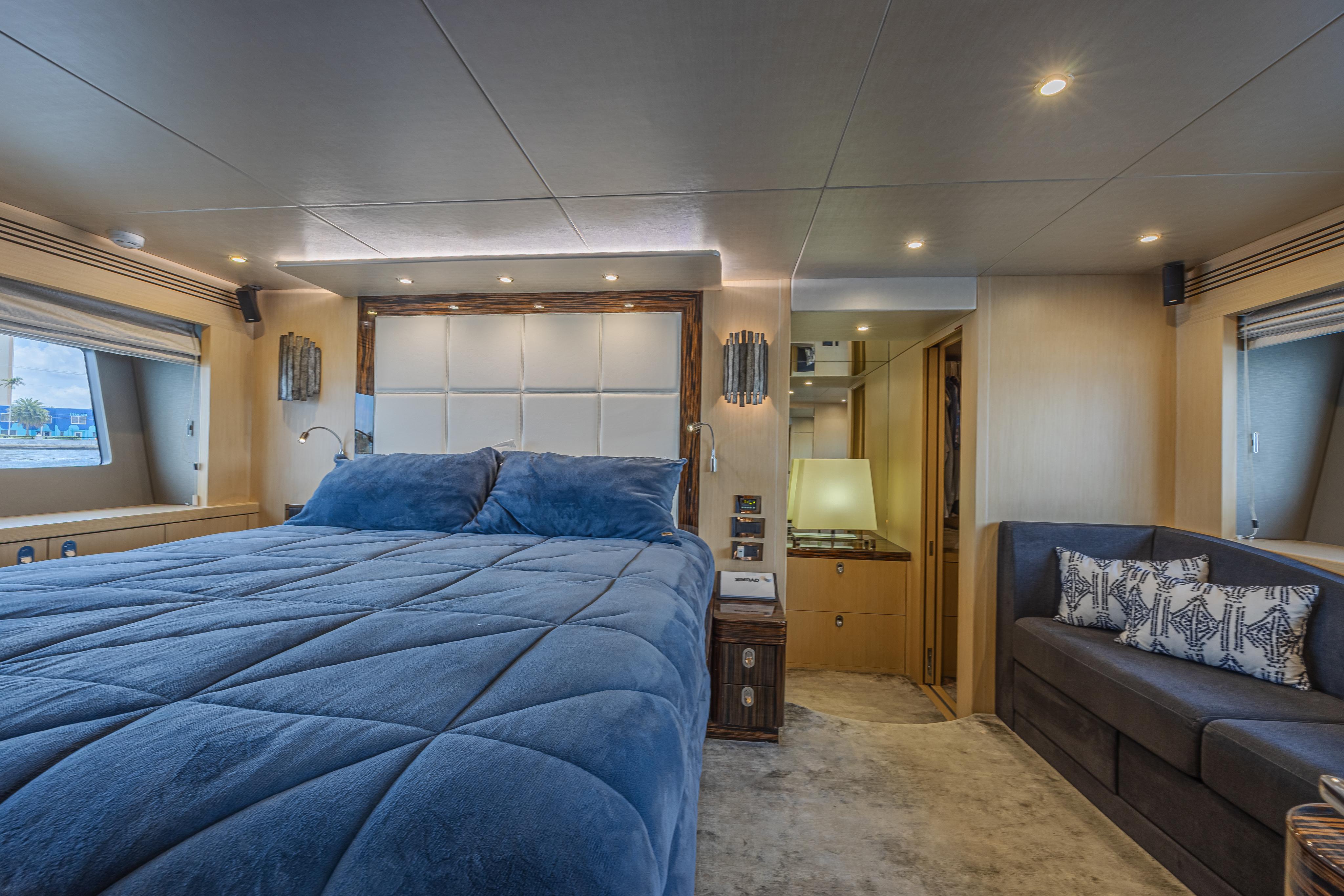 2017 Sunseeker 75 