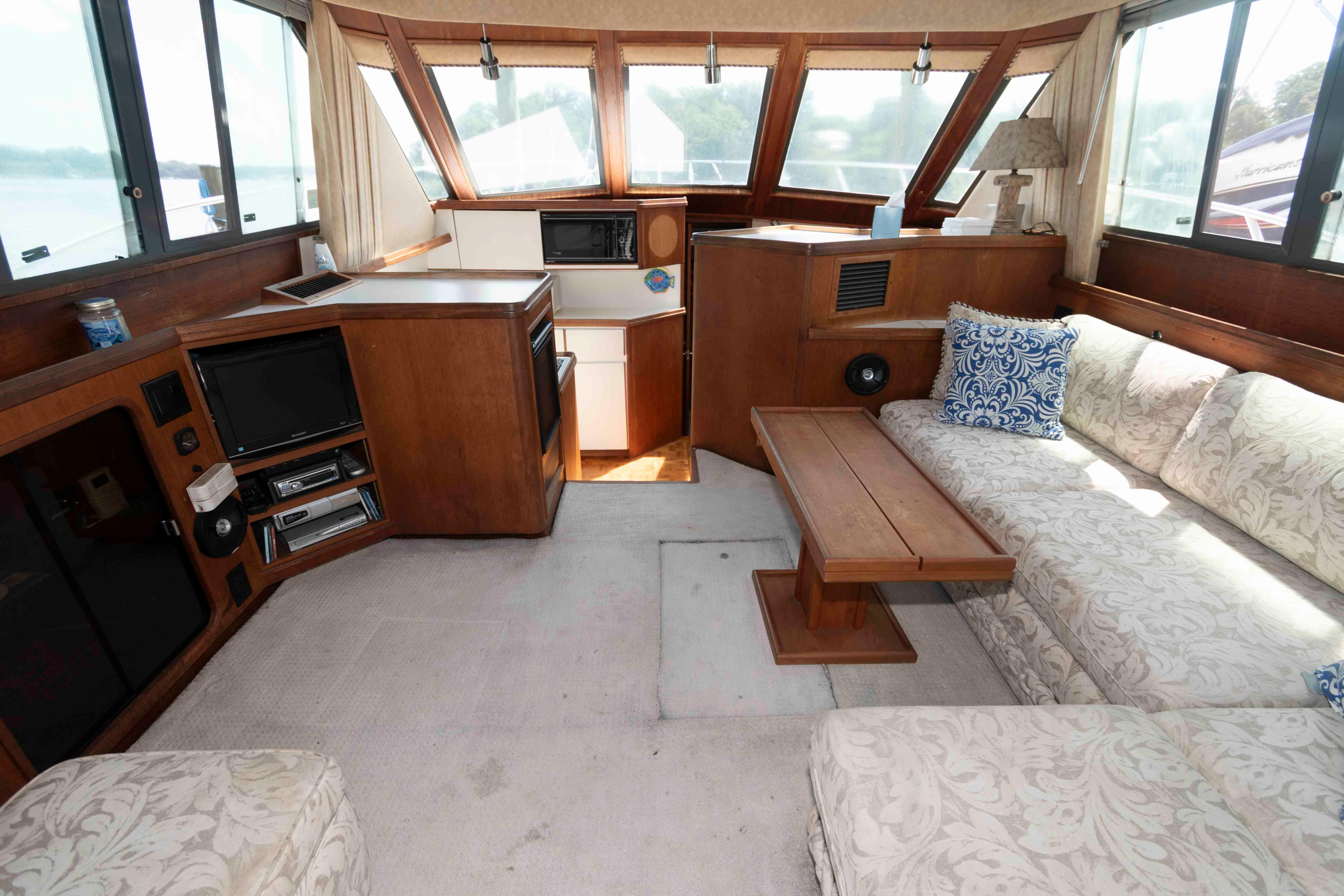 M 10116 SF Knot 10 Yacht Sales