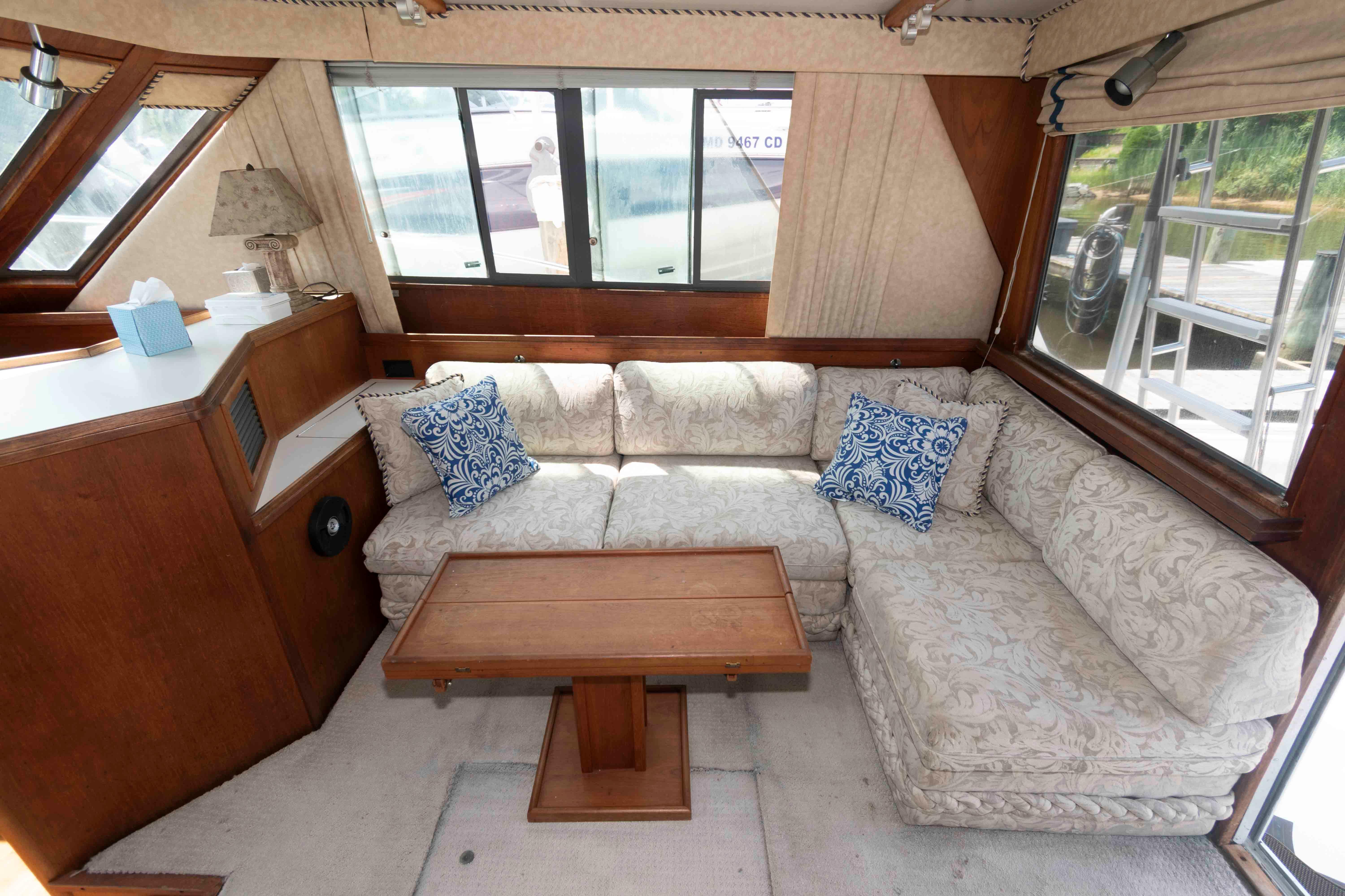M 10116 SF Knot 10 Yacht Sales