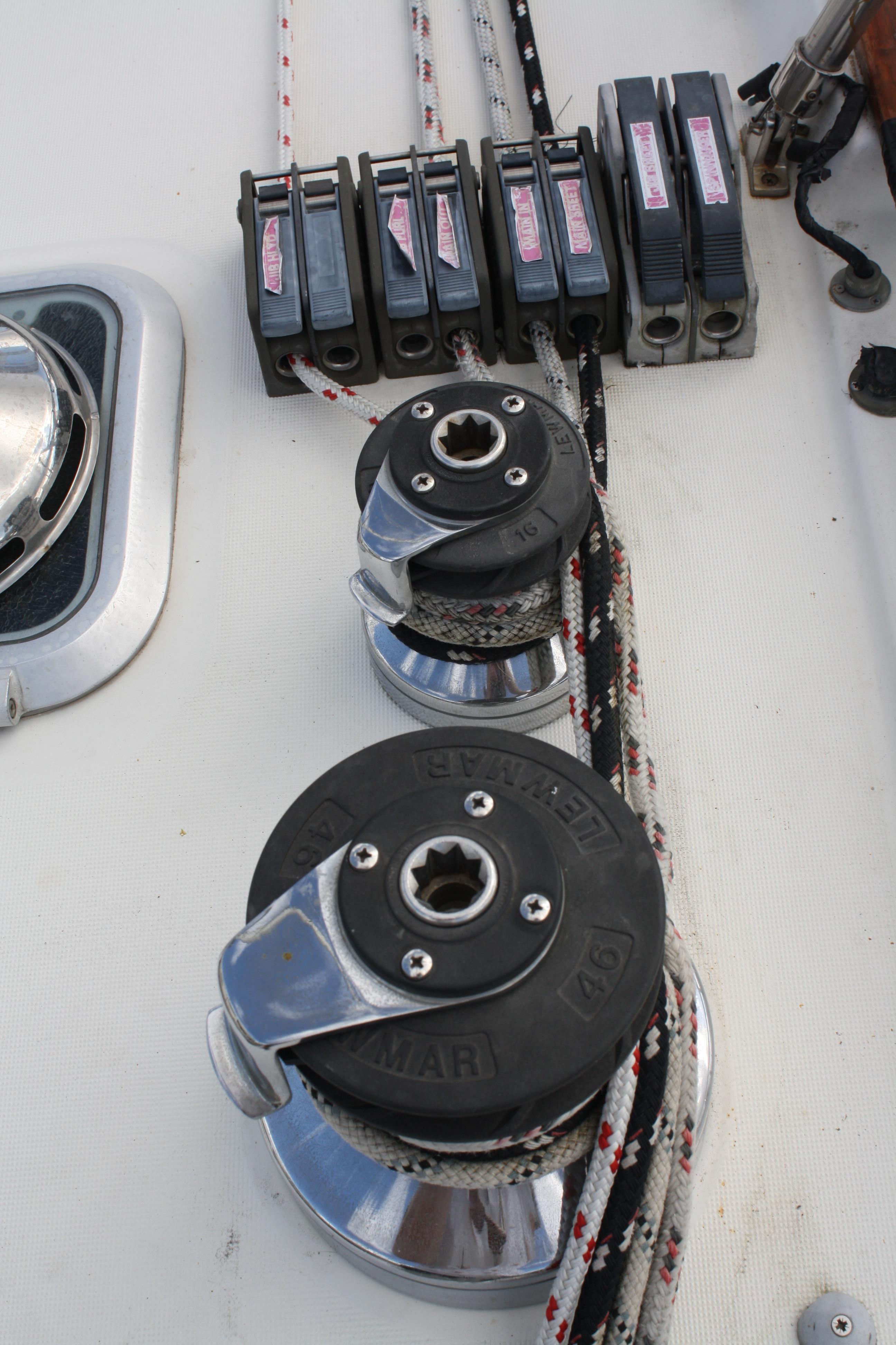 All lines led to the cockpit for safe easy sailing.