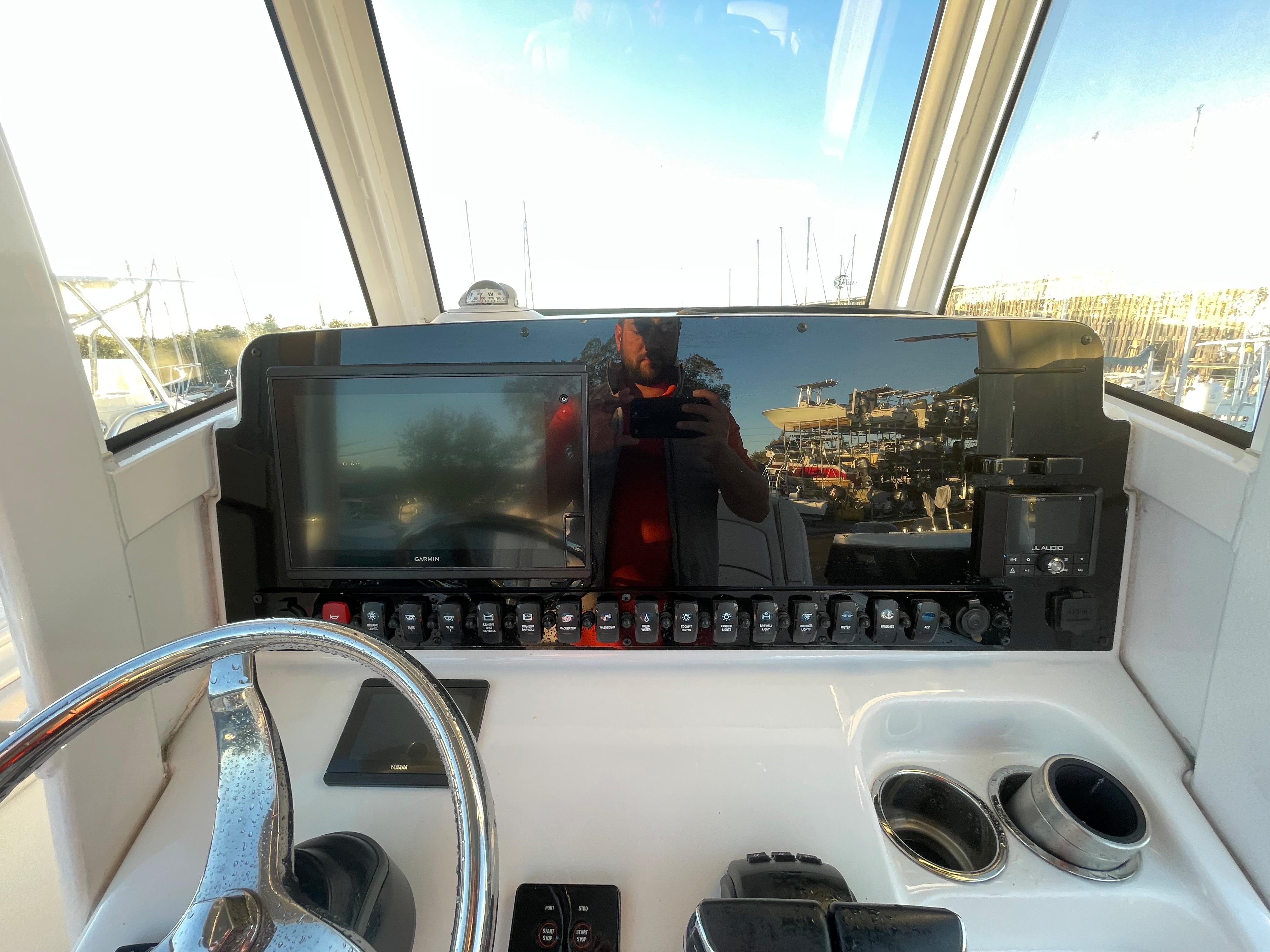 Yacht for Sale 27 Sea Hunt Yachts Dunedin, FL Denison Yacht Sales