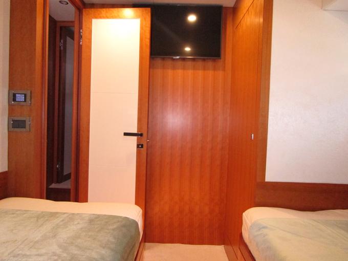 Port Side Guest Cabin Looking Aft