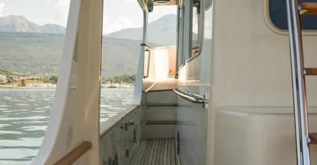 2005 Fleming 65 
