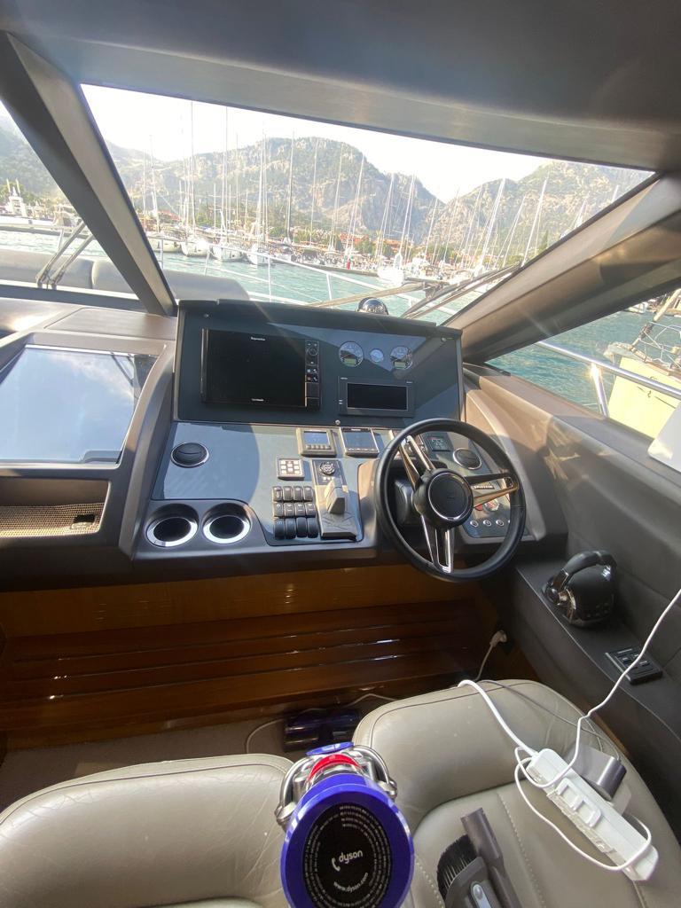 2017 Princess 60