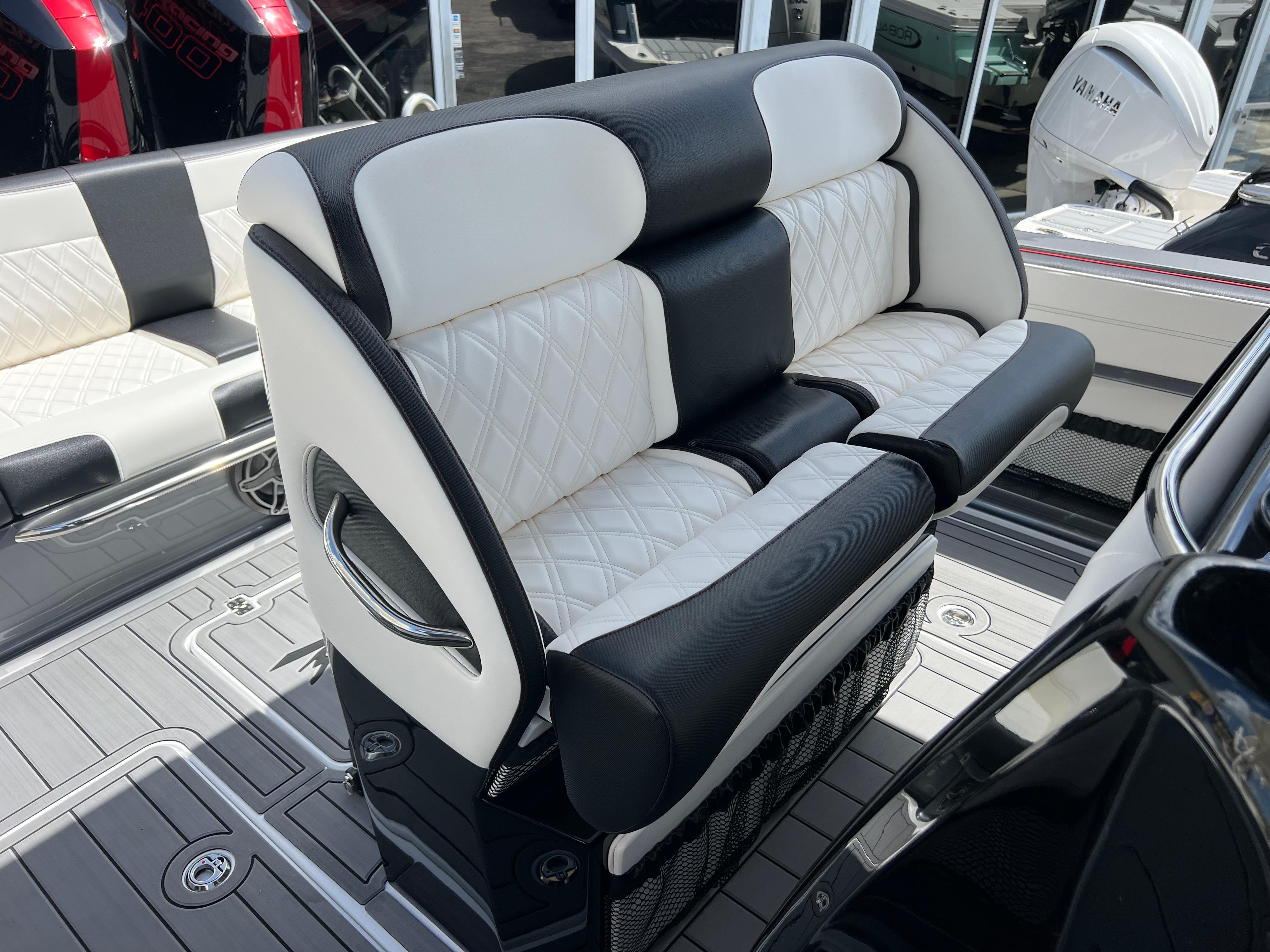 2025 Nor-Tech 390 Sport Center Console-21