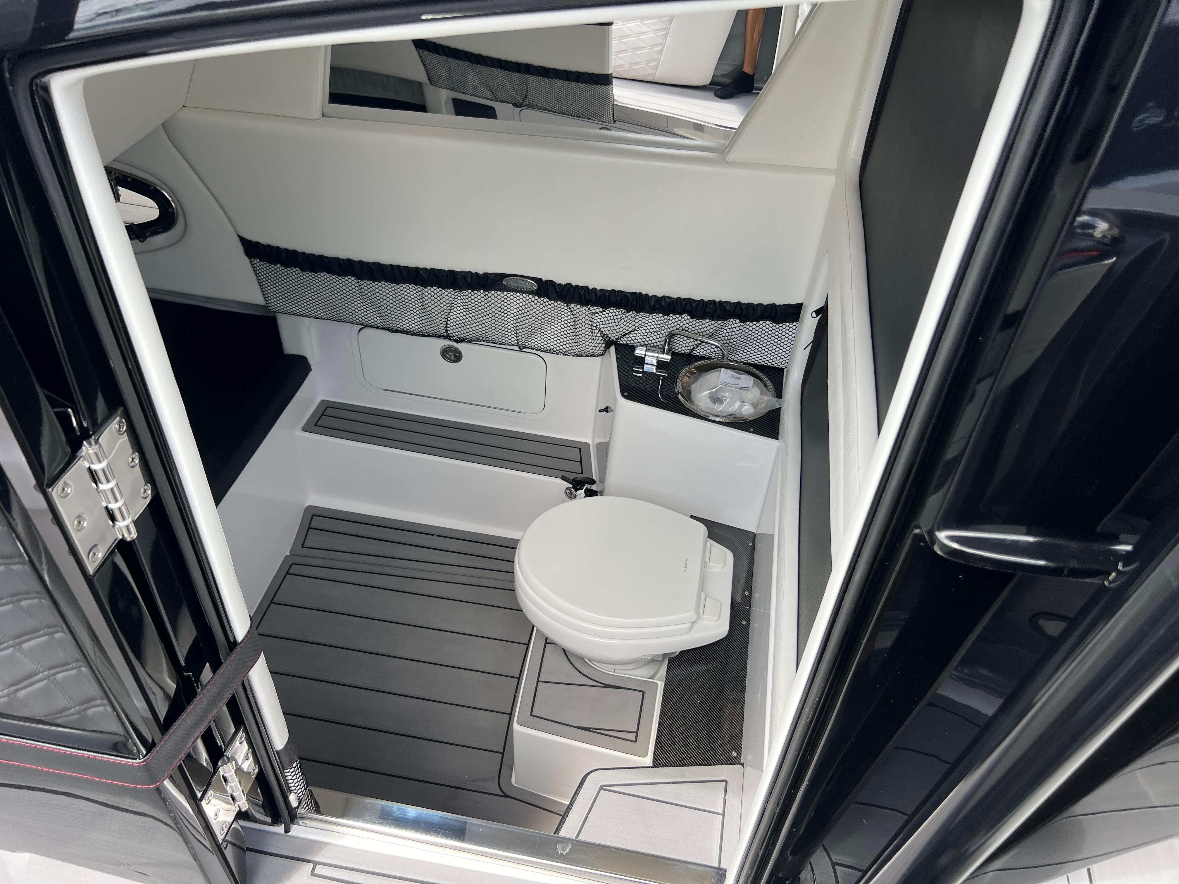 2025 Nor-Tech 390 Sport Center Console-24