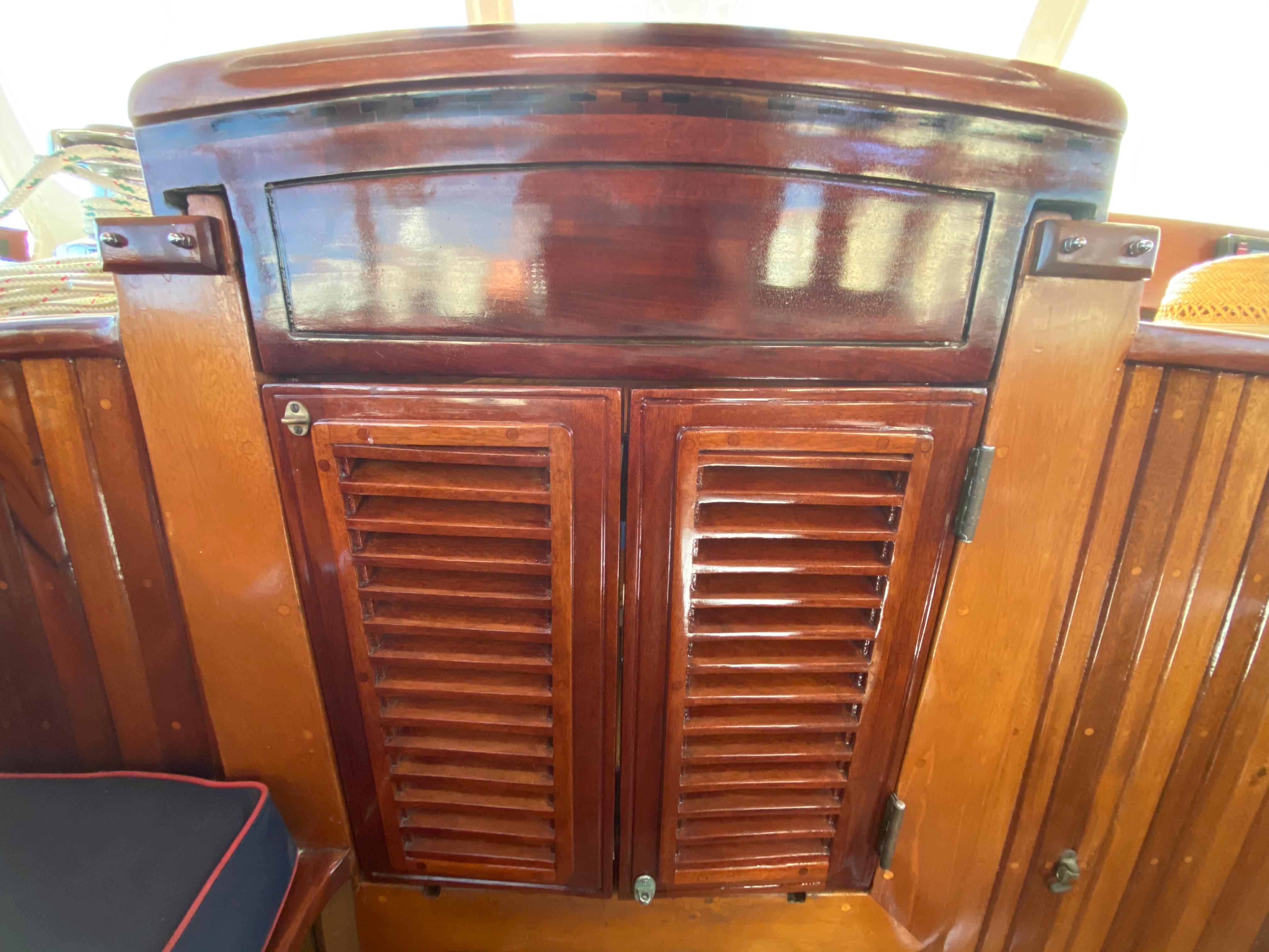 Companionway to main Salon