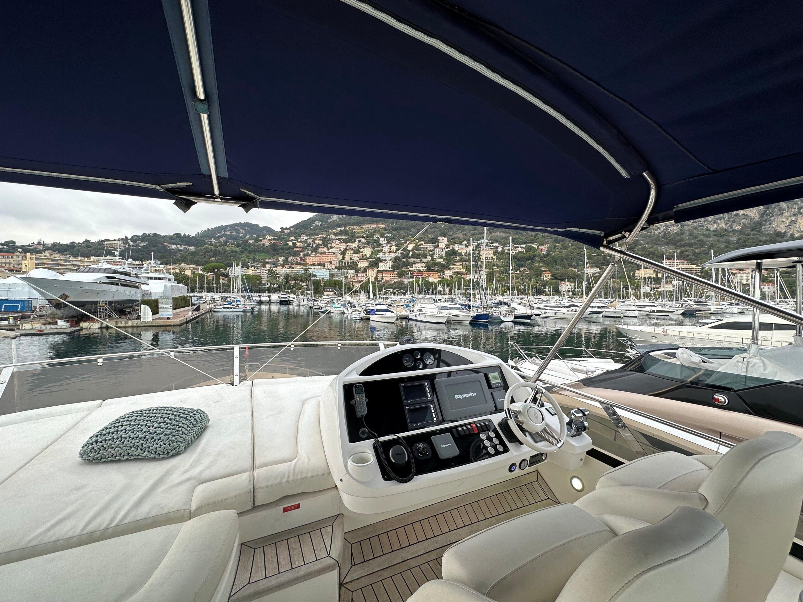2012 Sunseeker Manhattan 73 CHANSON DE LA MER