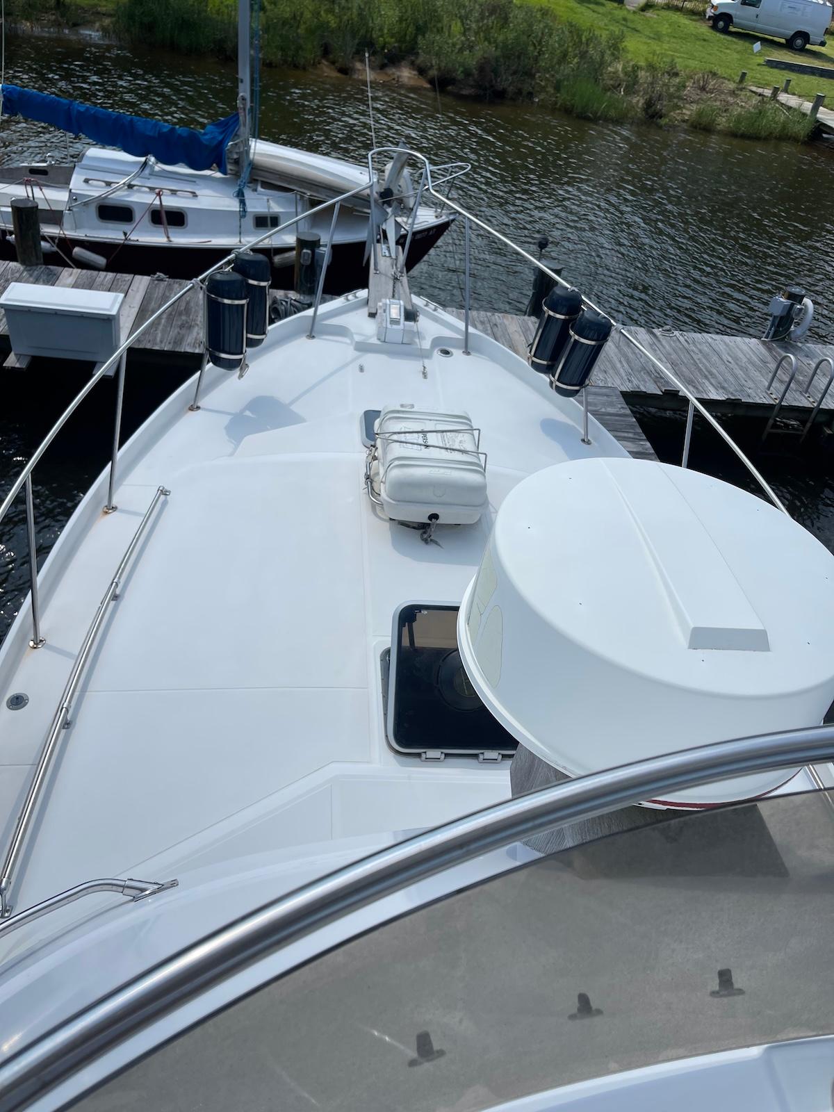 Knot 10 Yacht Sales